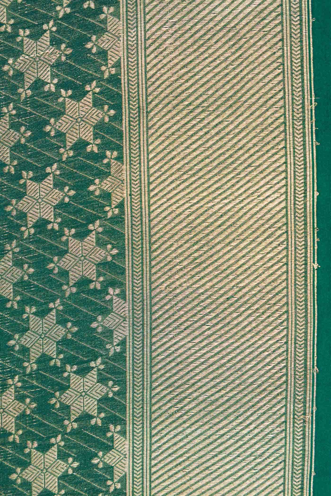 Green Dual Tone Banarasi Silk Saree - Image 5