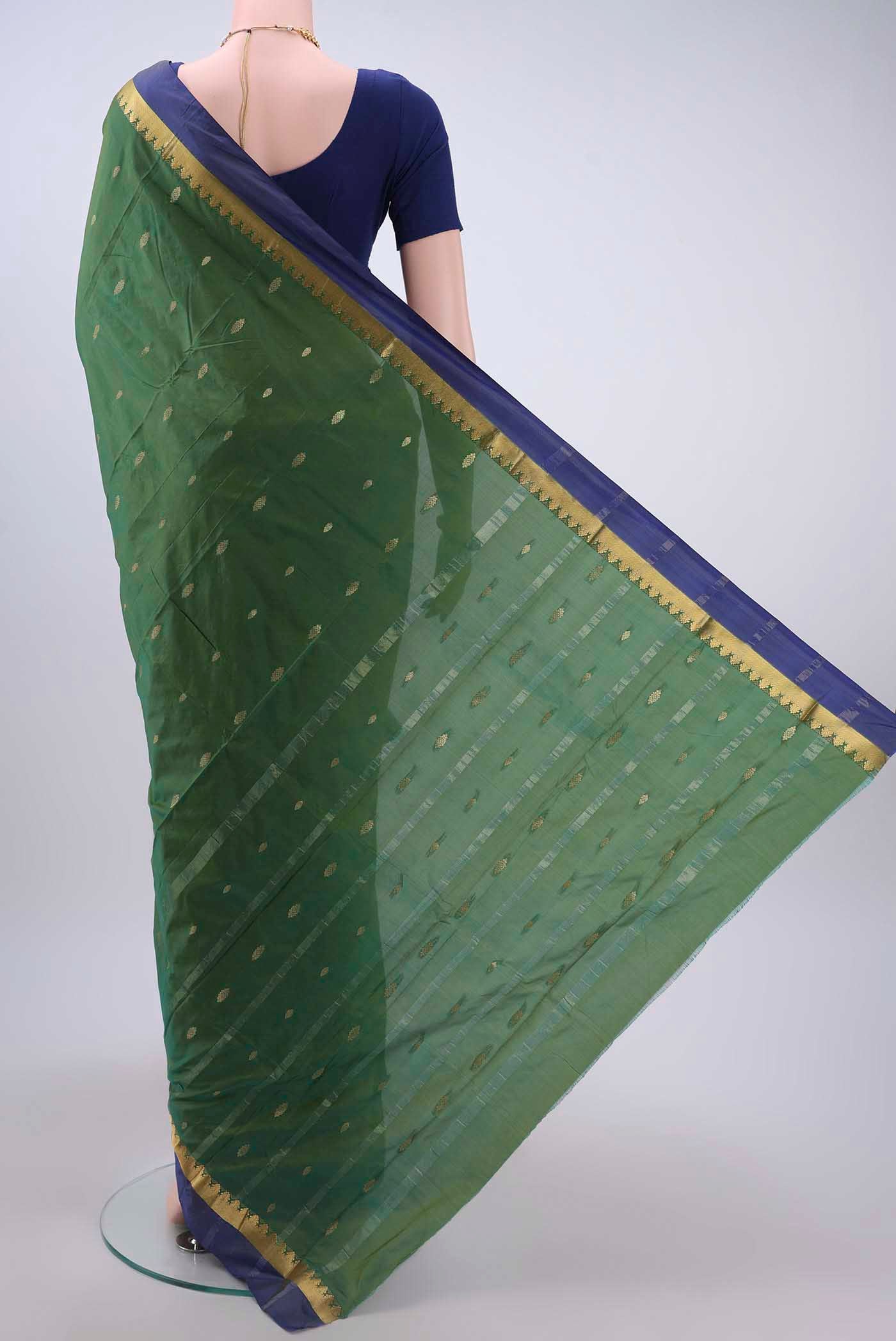 Green Dual Tone Blended Bangalore Silk Saree - Image 3