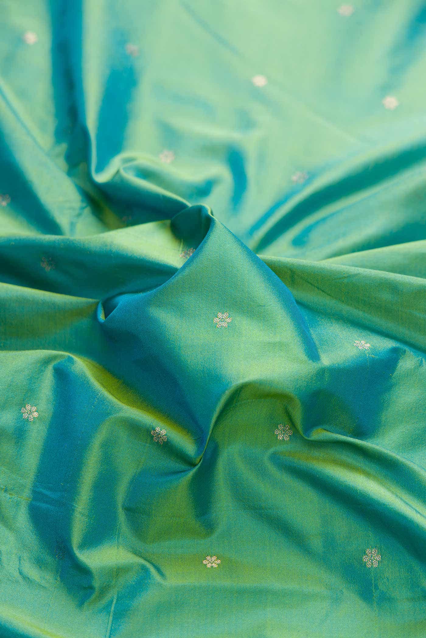 Green Dual Tone Blended Paithani Silk Saree - Image 2