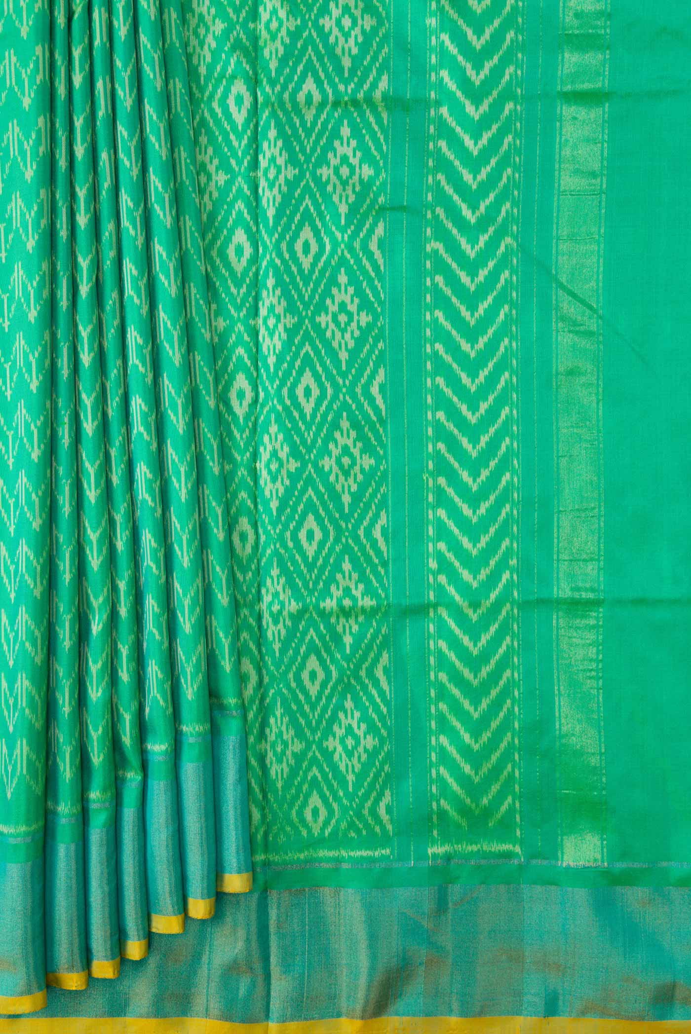 Green Dual Tone Double Ikat Saree - Image 4