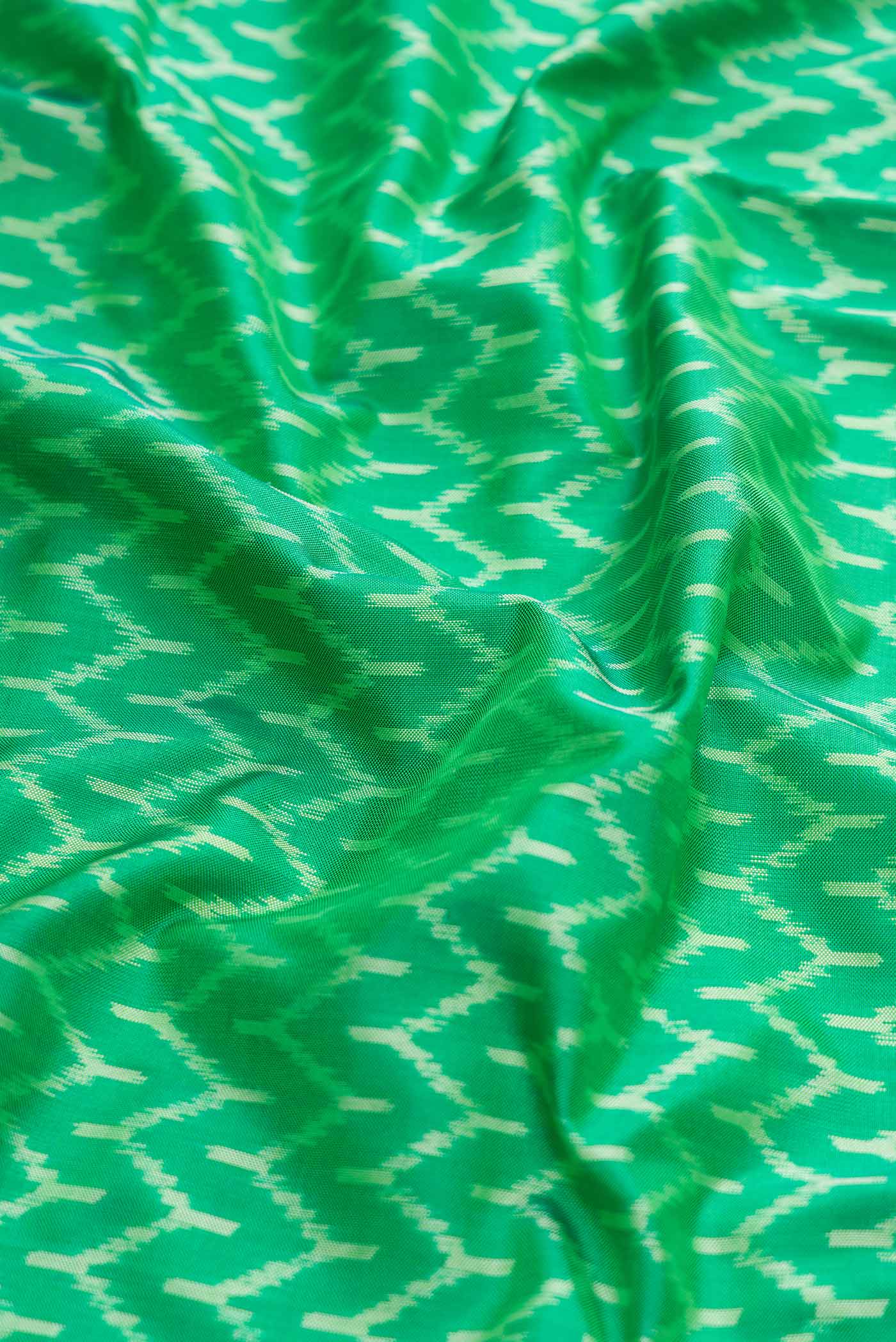 Green Dual Tone Double Ikat Saree - Image 2
