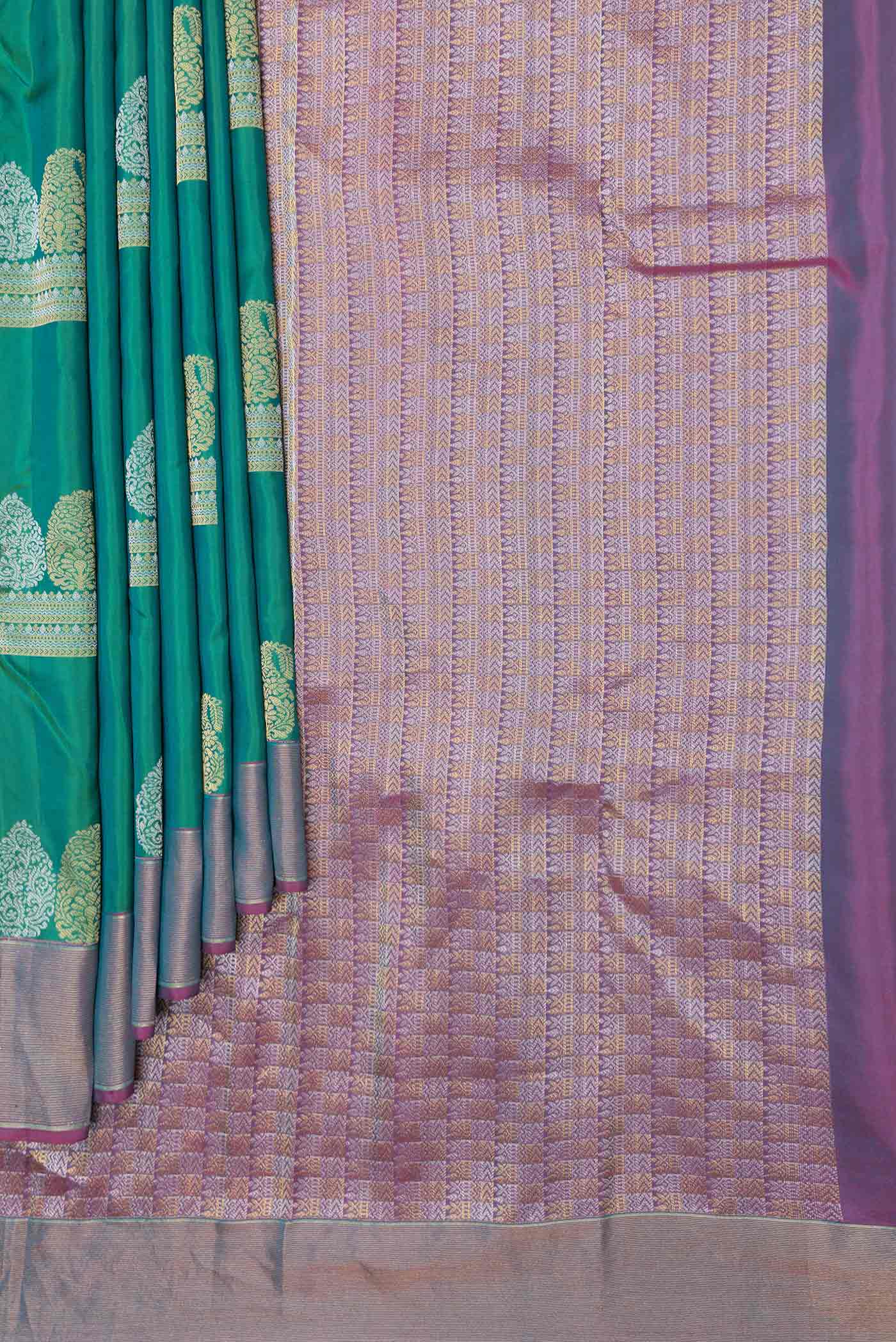 Green Dual Tone Kanchipuram Saree - Image 4