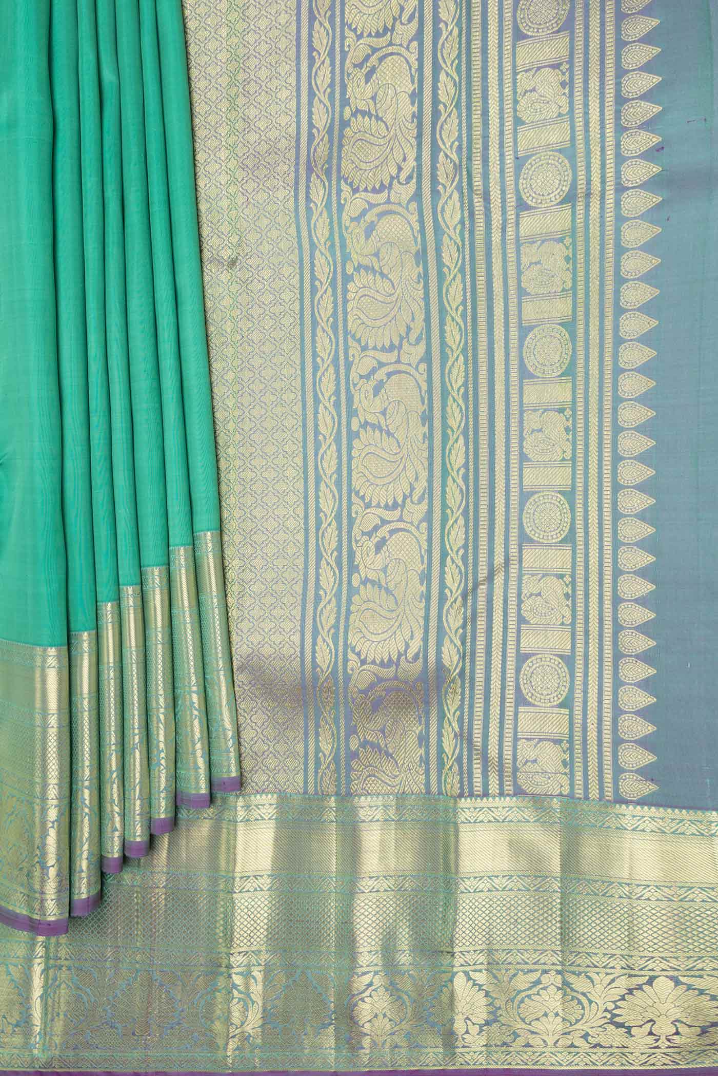 Green Dual Tone Kanjivaram Saree - Image 4