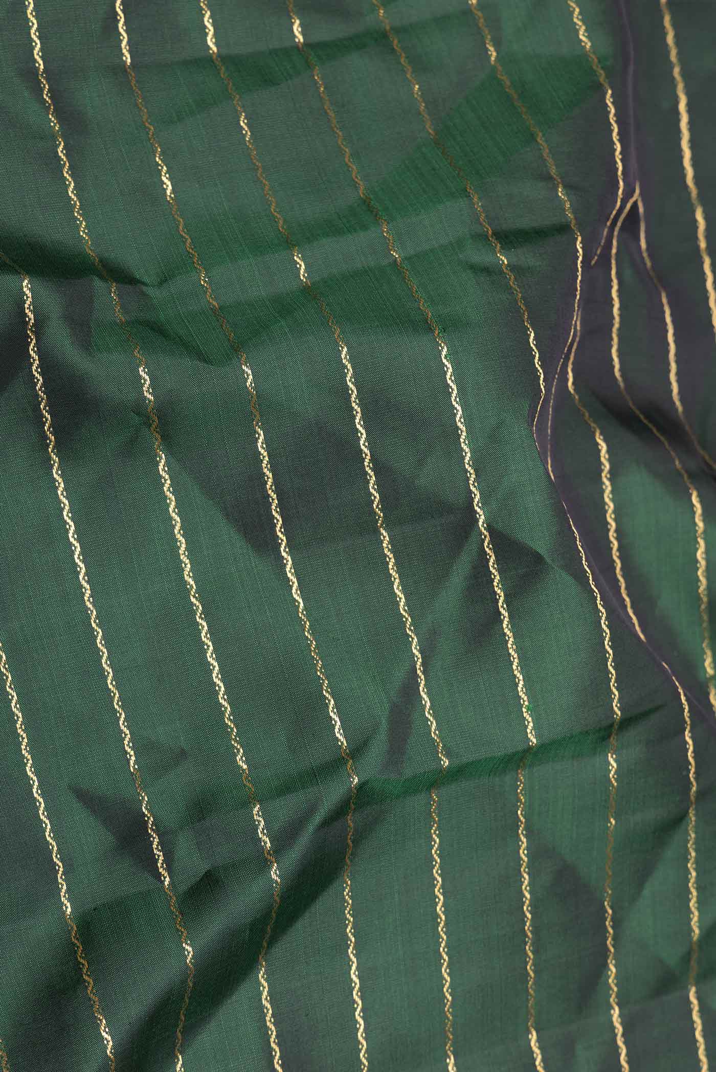 Green Dual Tone Kanjivaram Saree - Image 2