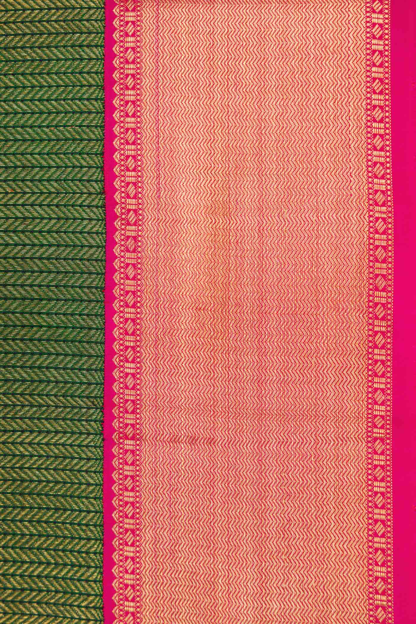 Green Dual Tone Kanchipuram Silk Saree - Image 3