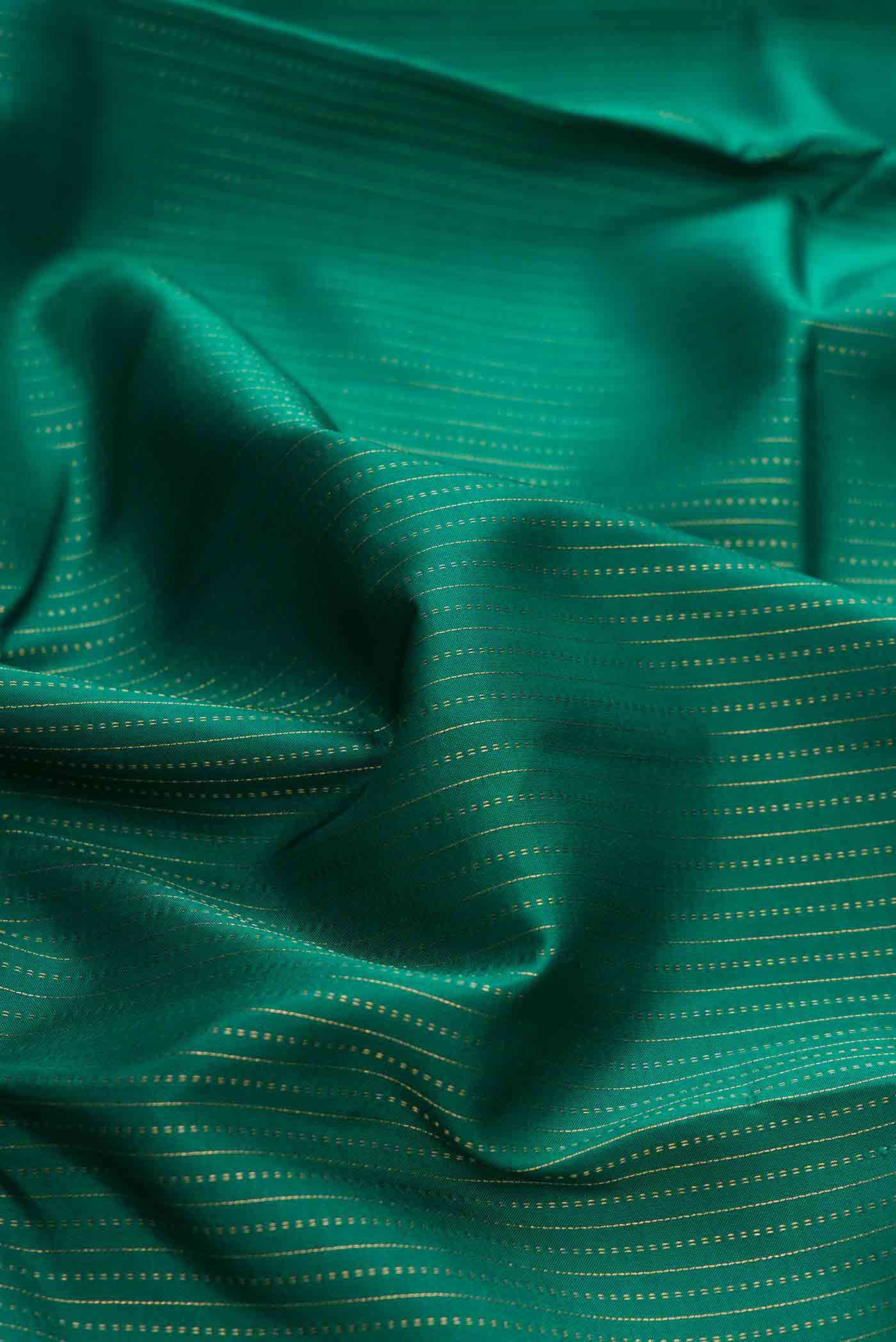 Green Dual Tone Kanchipuram Silk Saree - Image 2