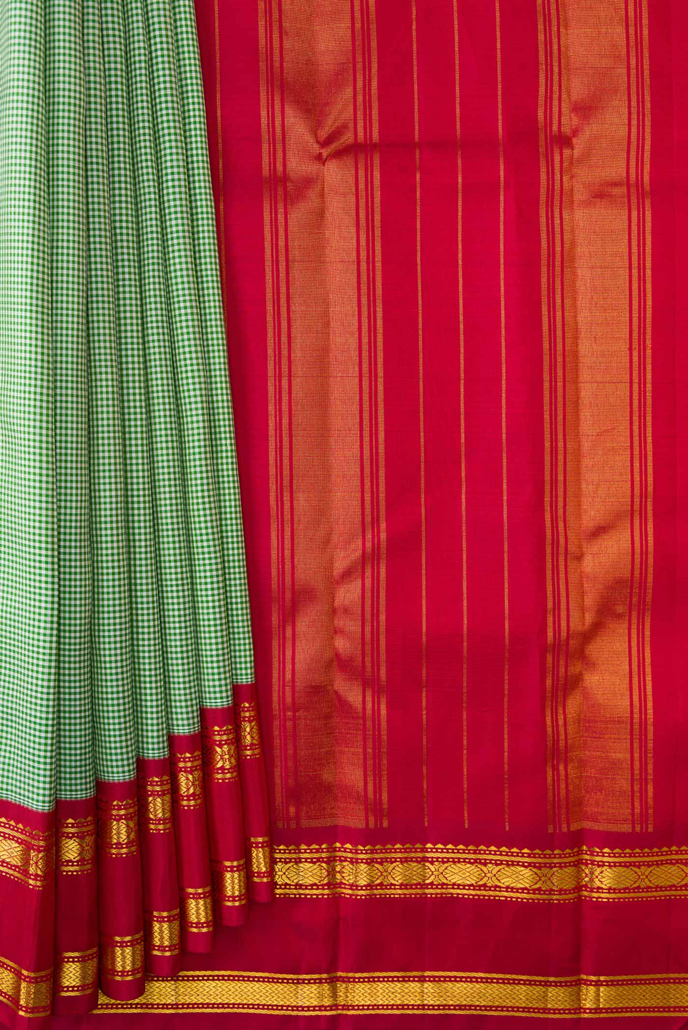 Green Dual Tone Kanjivaram Silk Saree - Image 4