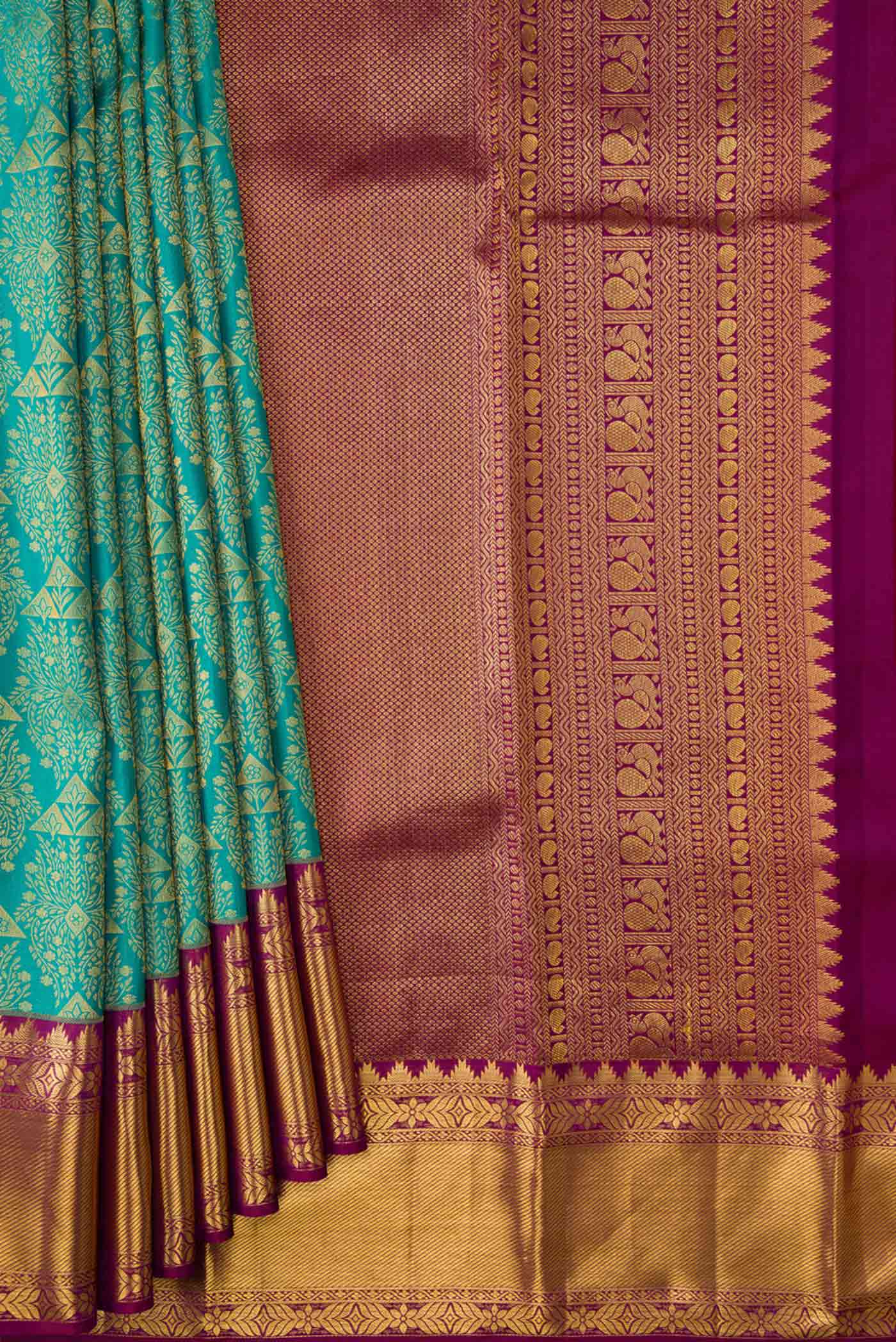 Green Dual Tone Kanchipuram Silk Saree - Image 4