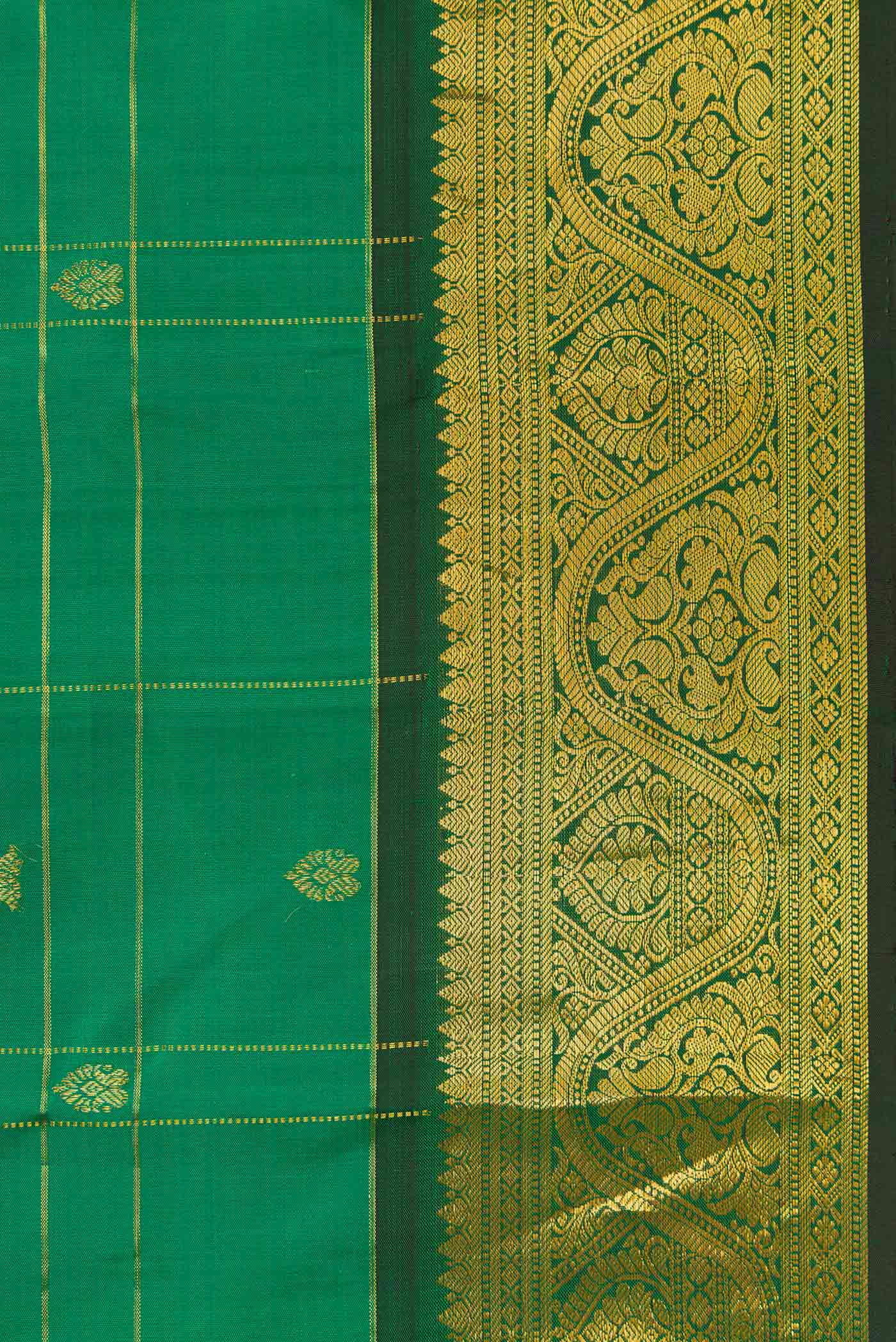 Green Dual Tone Kanjivaram Silk Saree - Image 3