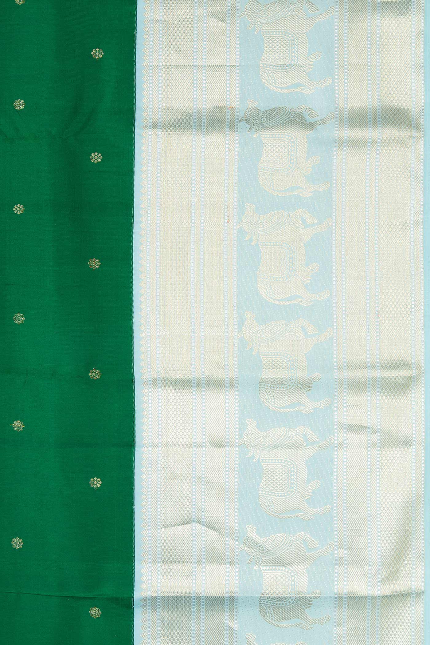 Green Dual Tone Kanchipuram Silk Saree - Image 4