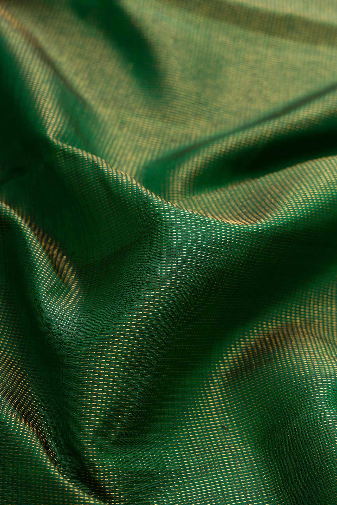 Green Dual Tone Kanjivaram Silk Saree - Image 2