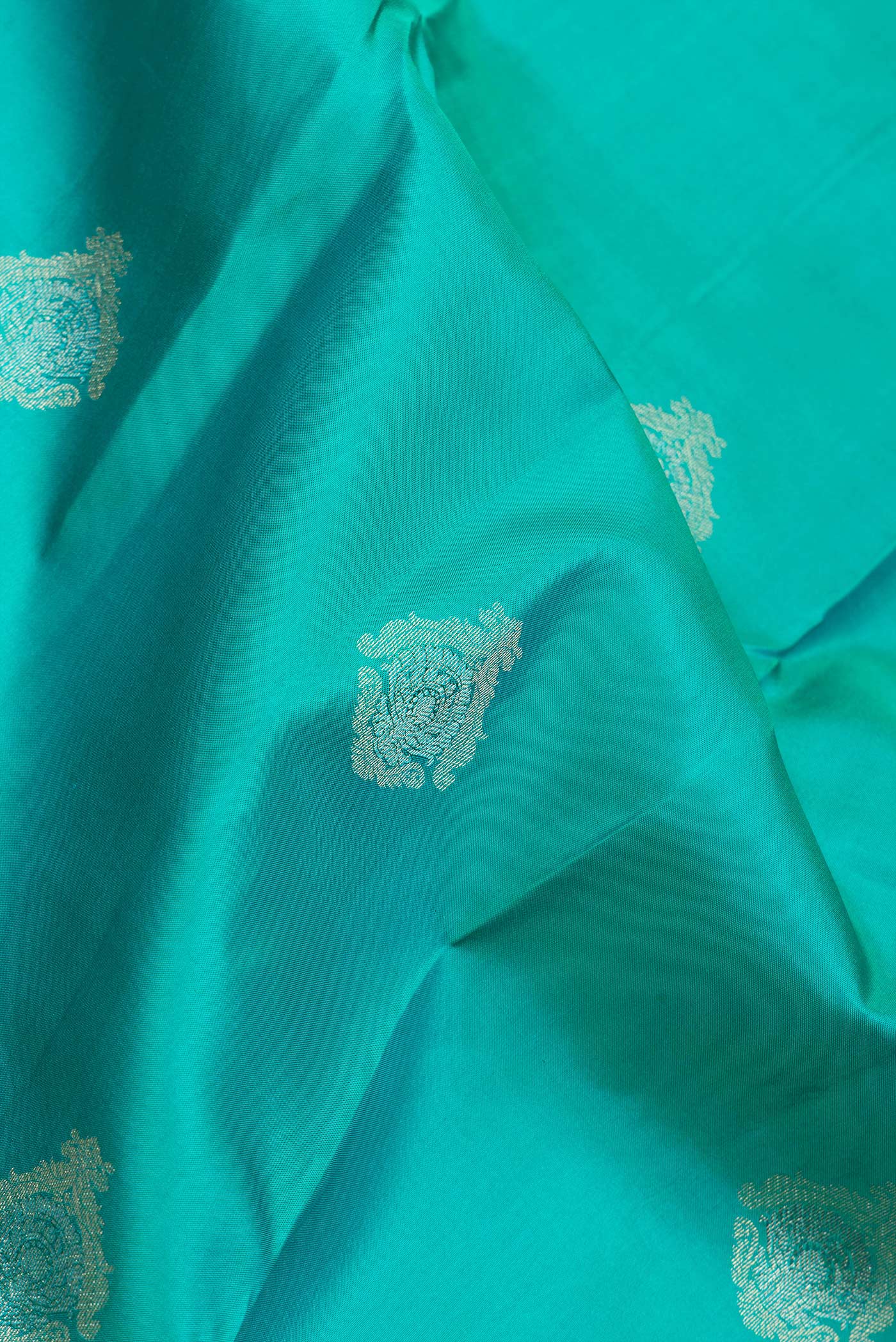 Green Kanchipuram Silk Saree - Image 2