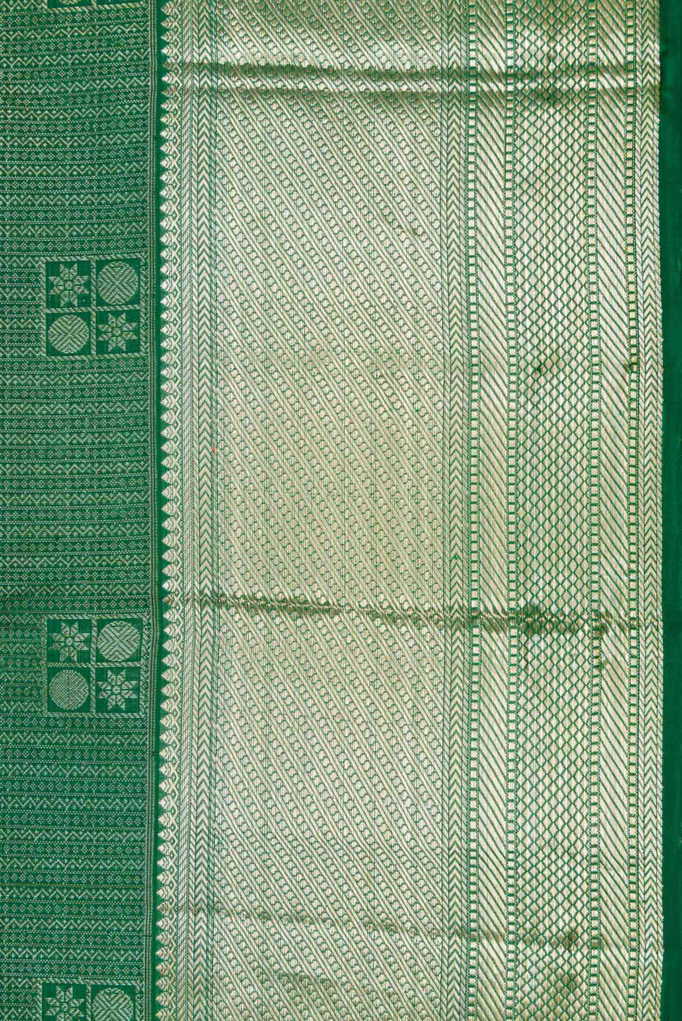 Green Dual Tone Kanchipuram Silk Saree - Image 3