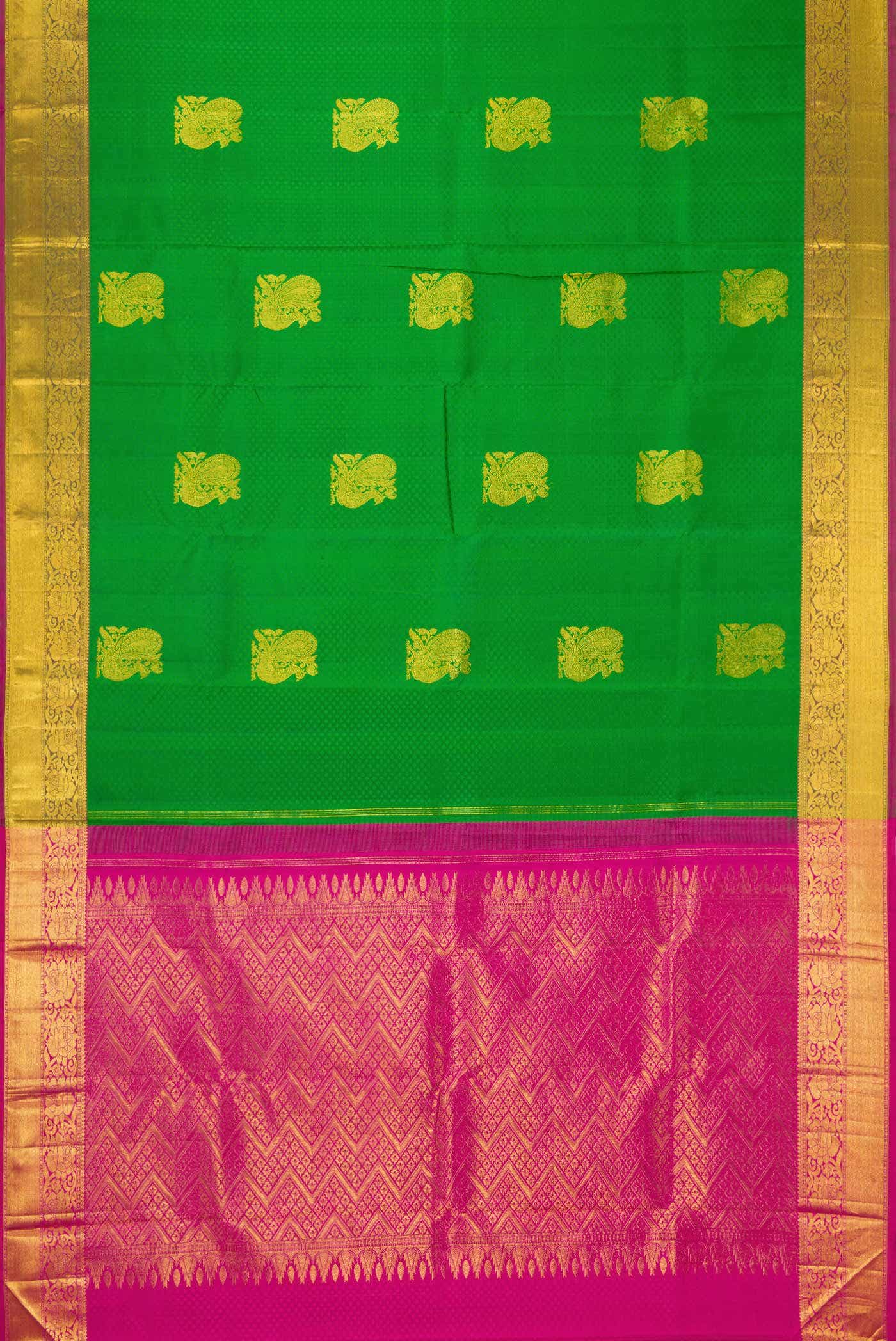 Green Dual Tone Kanchipuram Silk Saree - Image 4
