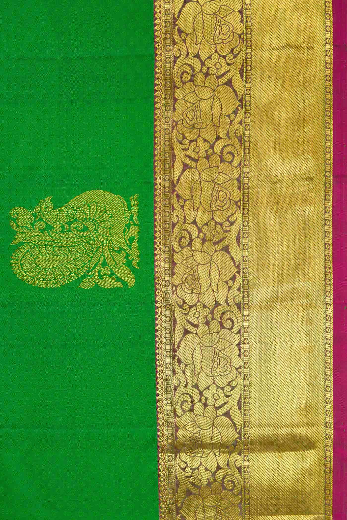 Green Dual Tone Kanchipuram Silk Saree - Image 5