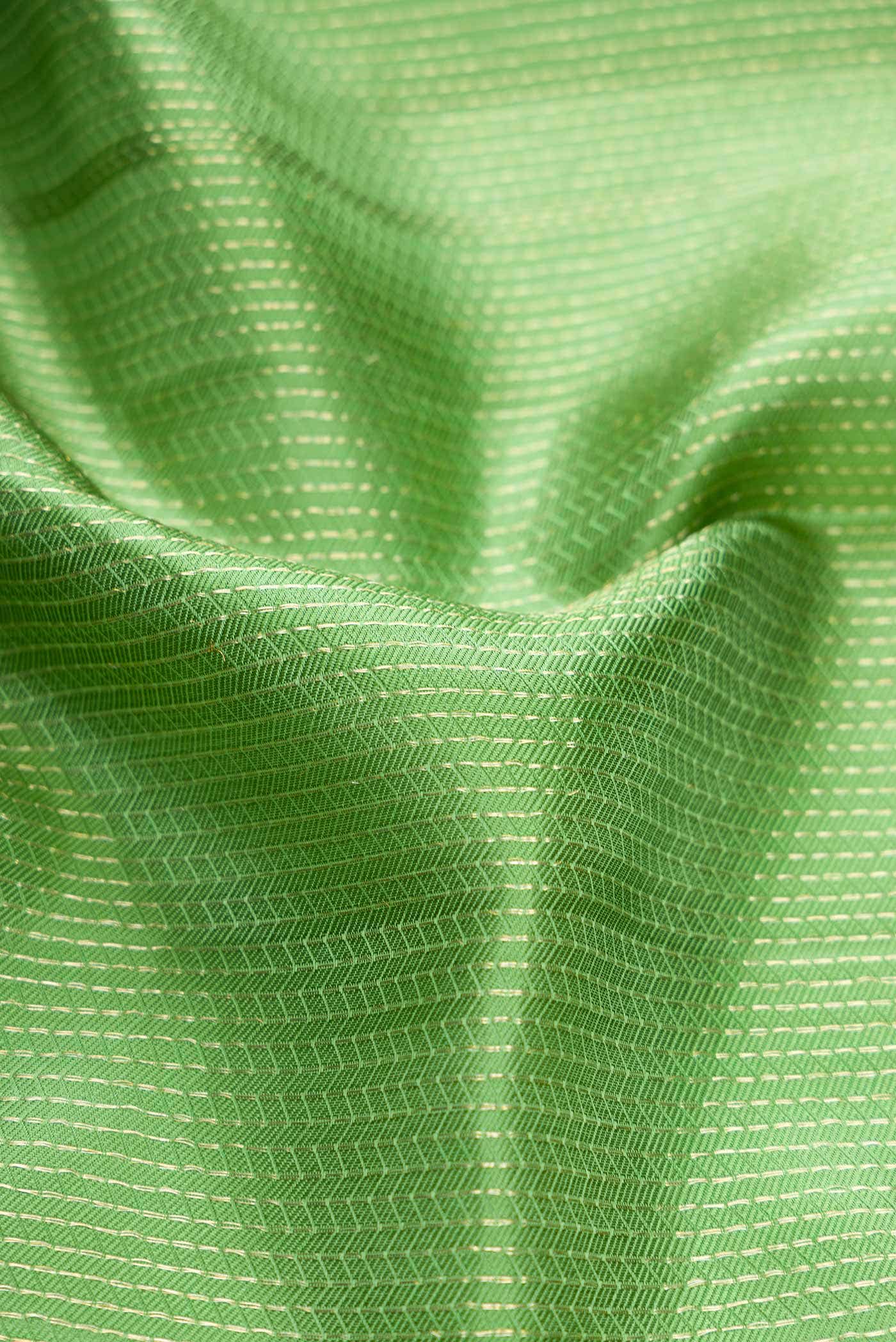 Green Dual Tone Kanjivaram Silk Saree - Image 3