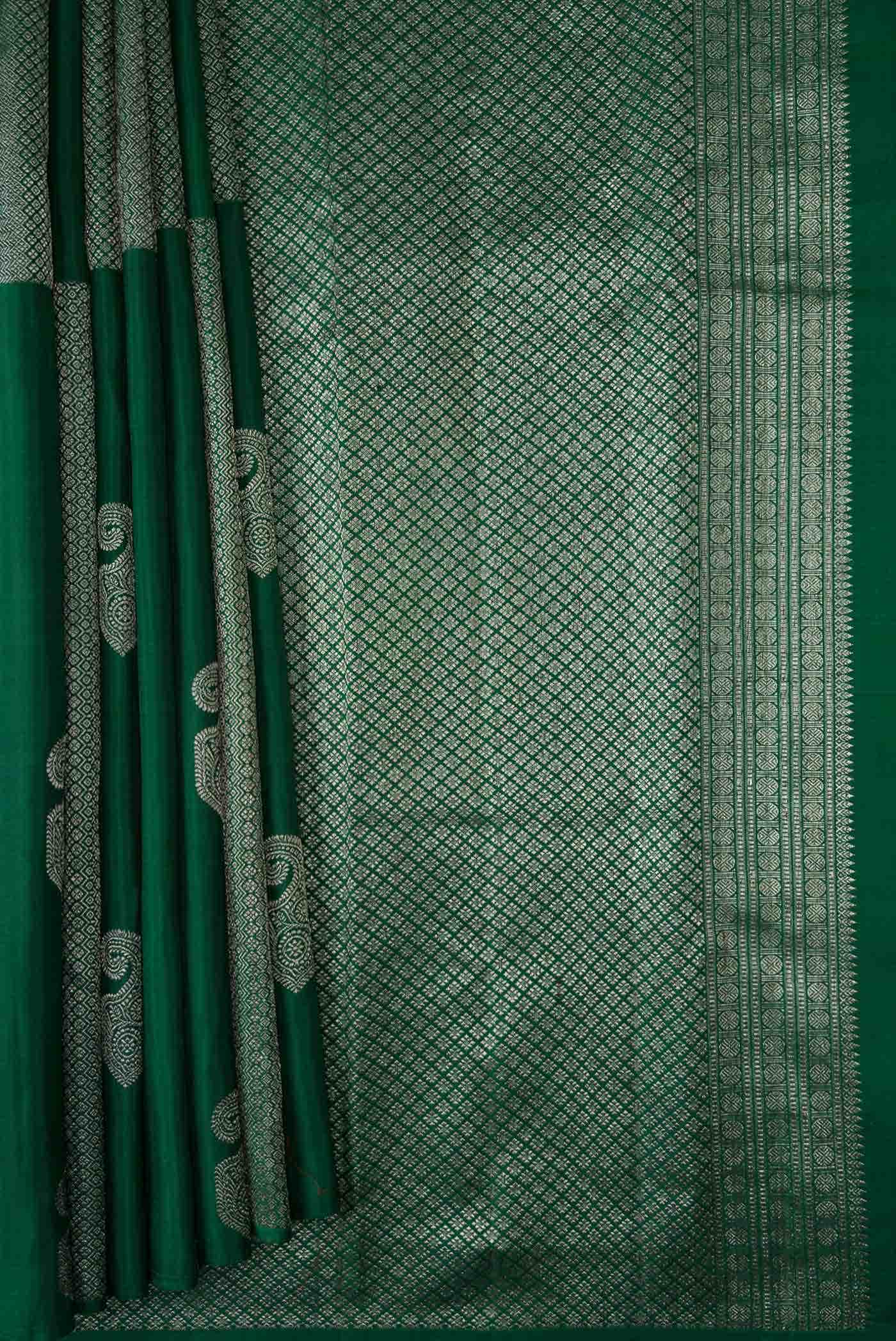 Green Dual Tone Kanchipuram Silk Saree - Image 2