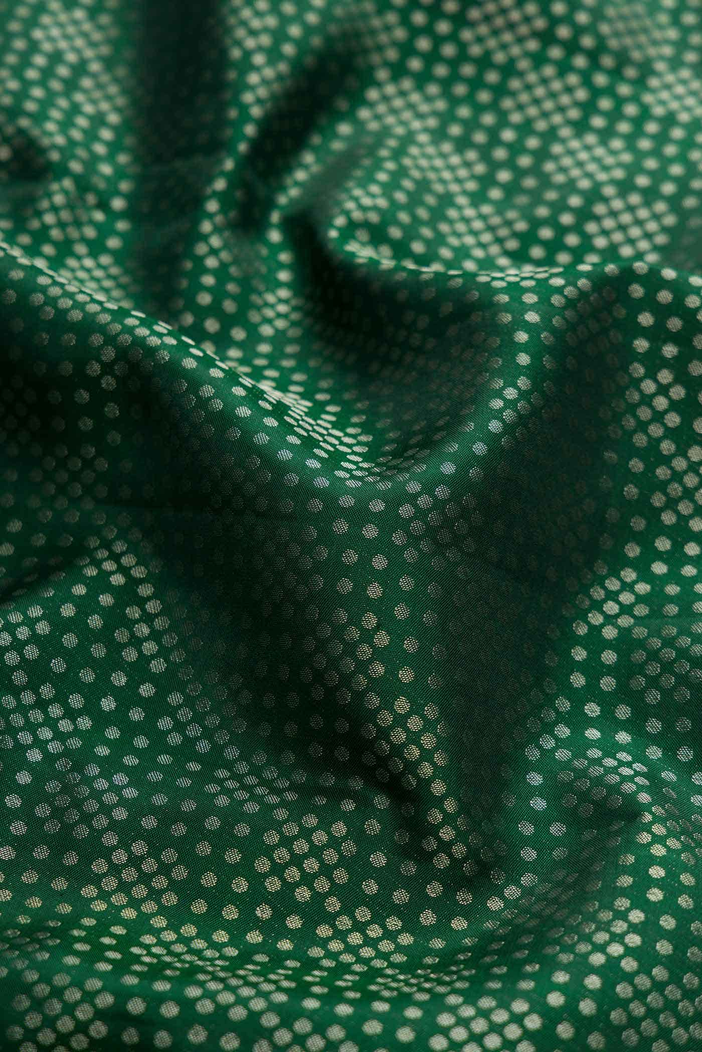 Green Dual Tone Kanjivaram Silk Saree - Image 3