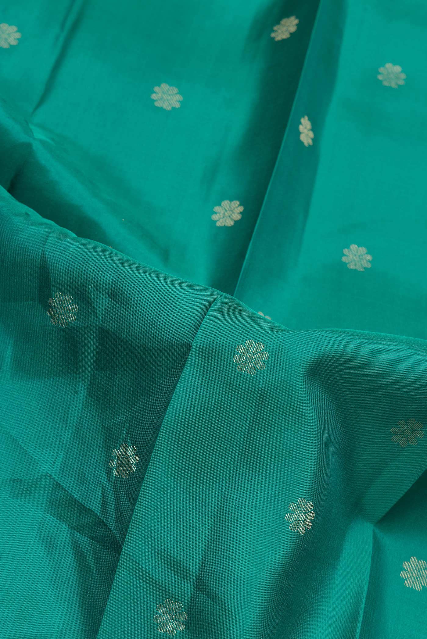 Green Kanjivaram Silk Saree - Image 2