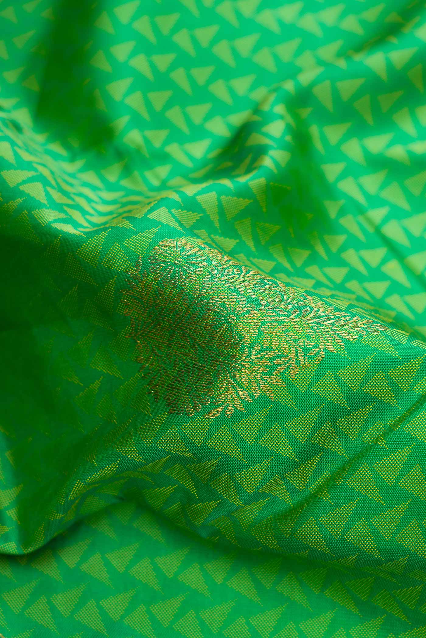 Green Kanjivaram Silk Saree - Image 2