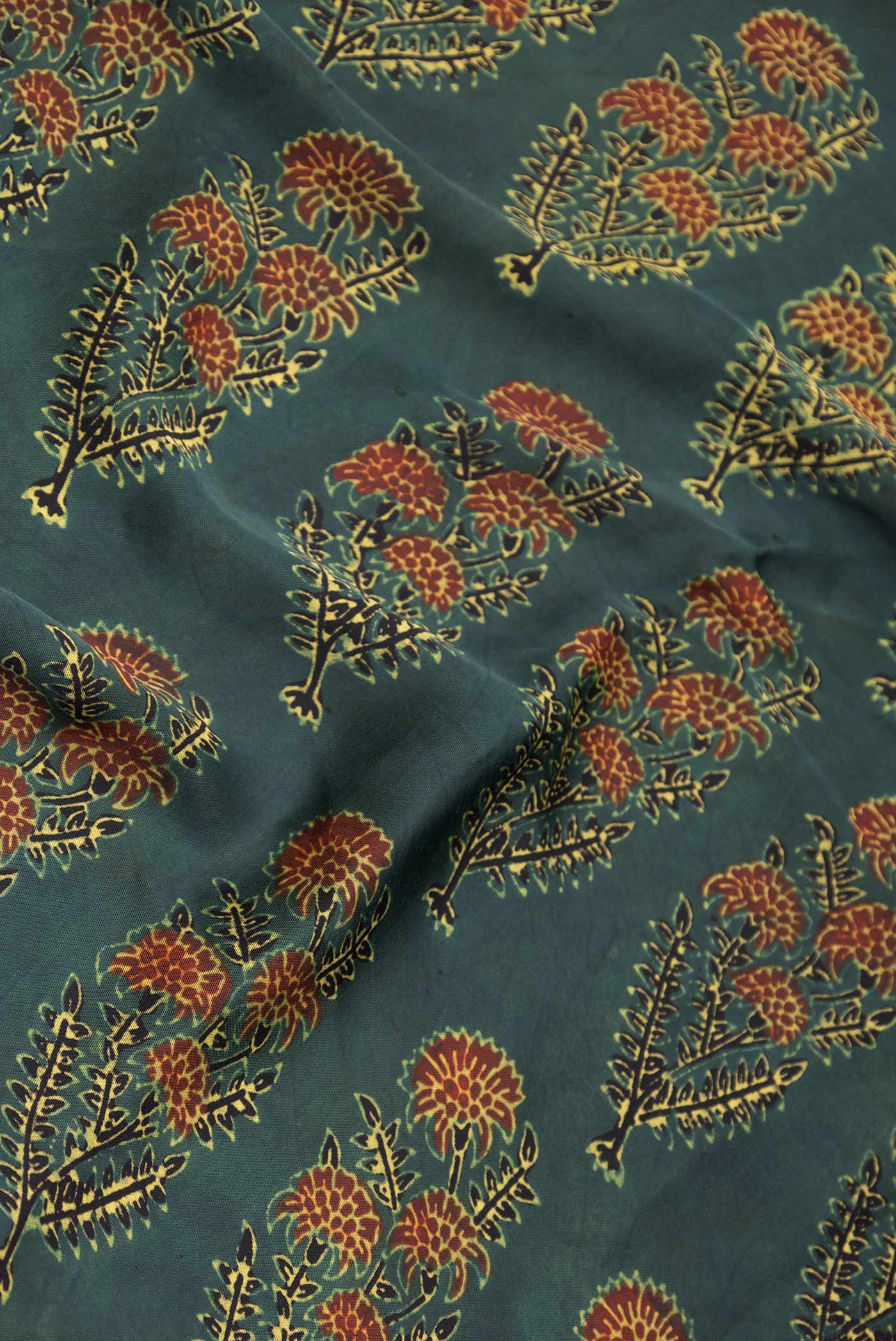 Green Dual Tone Linen Saree - Image 2