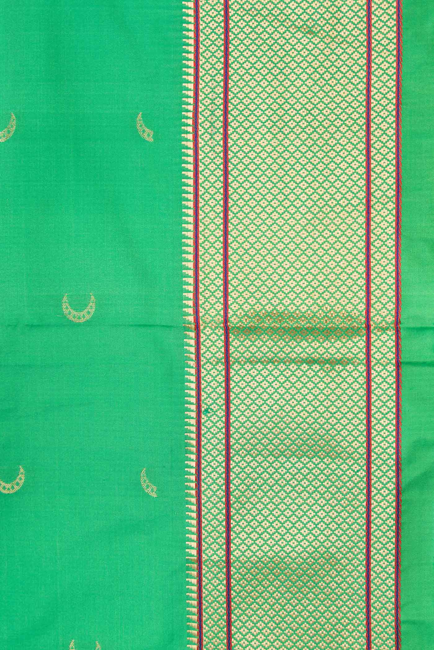 Green Dual Tone Paithani Silk Saree - Image 3