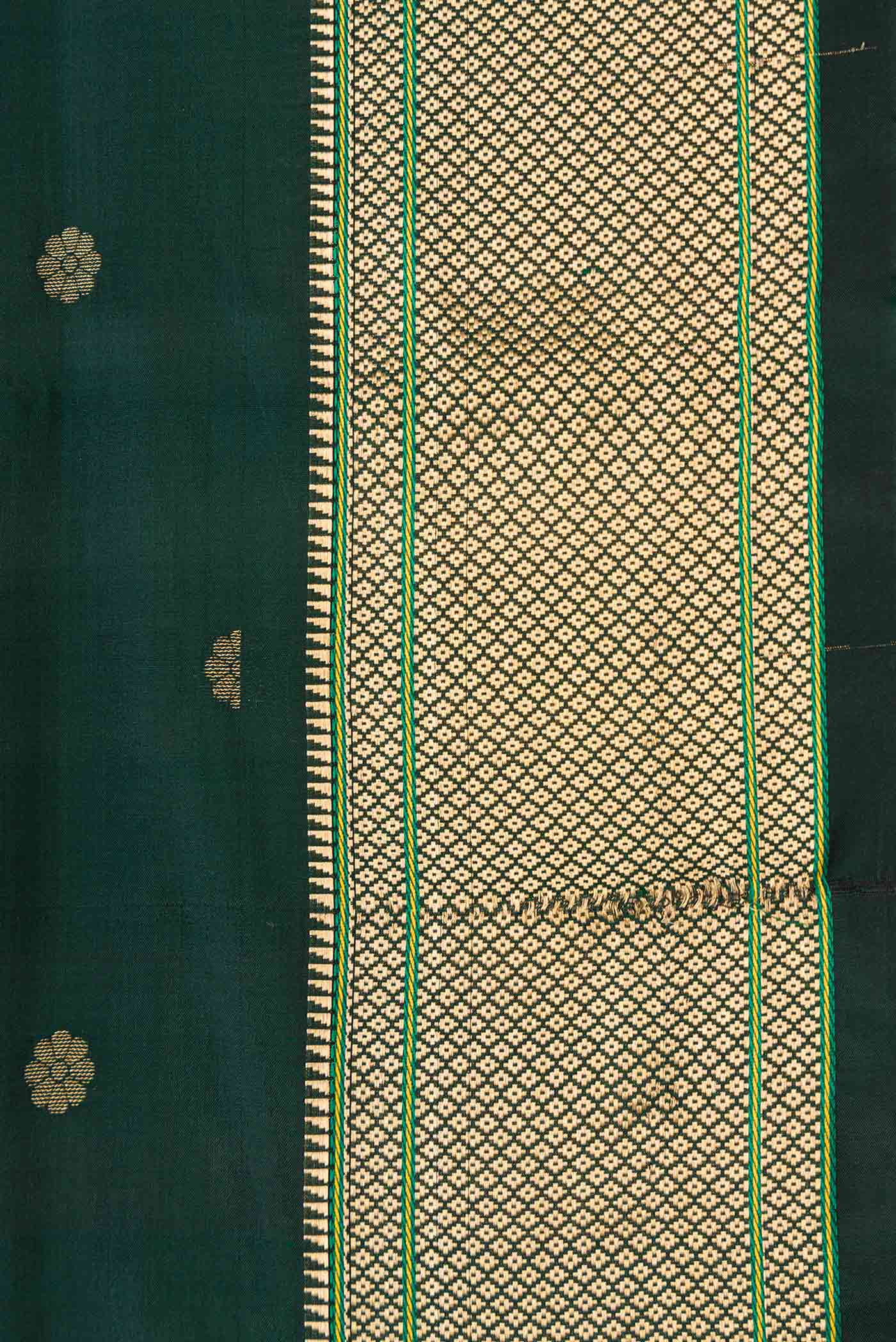 Green Dual Tone Paithani Silk Saree - Image 3