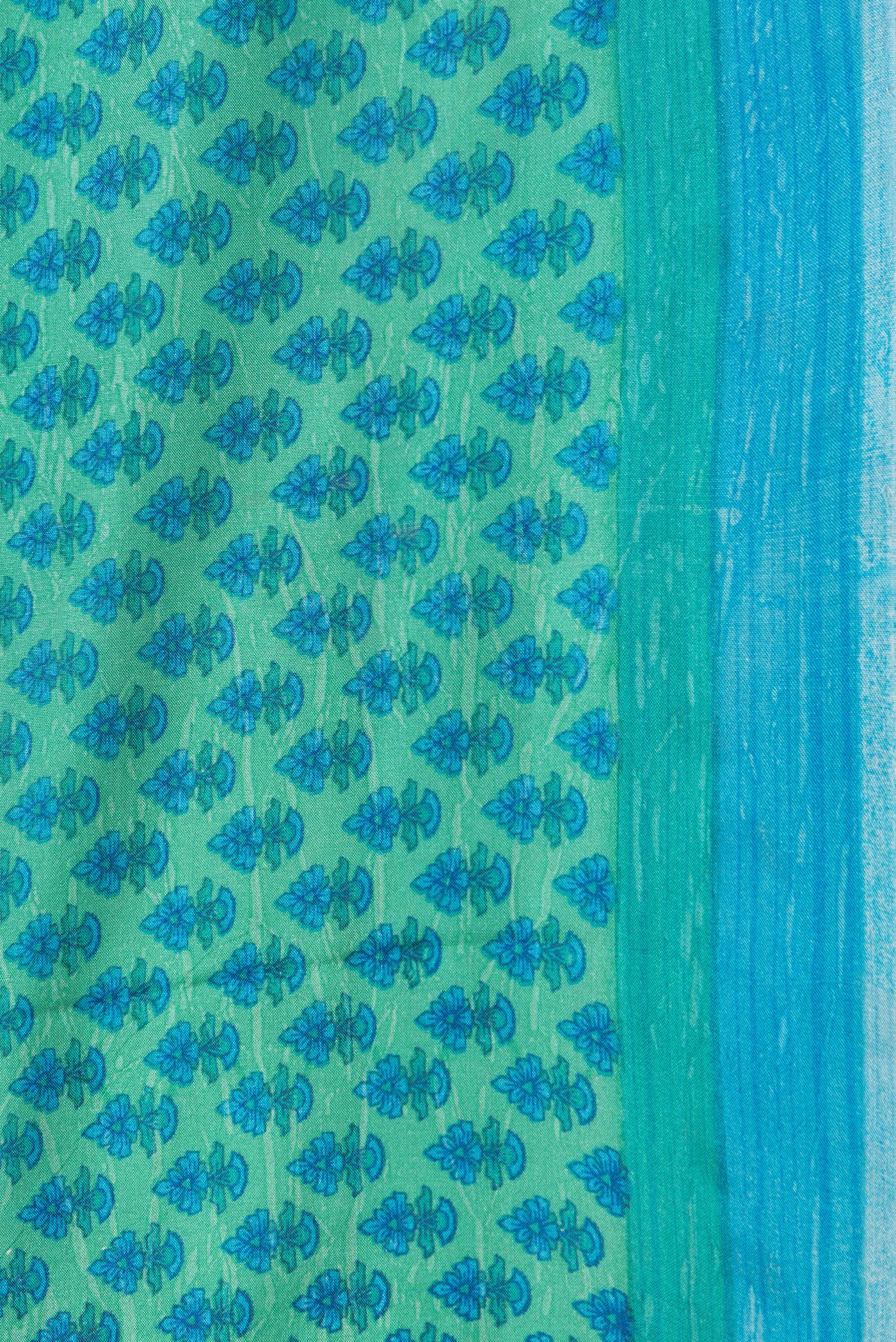 Green Printed Silk Saree - Image 3