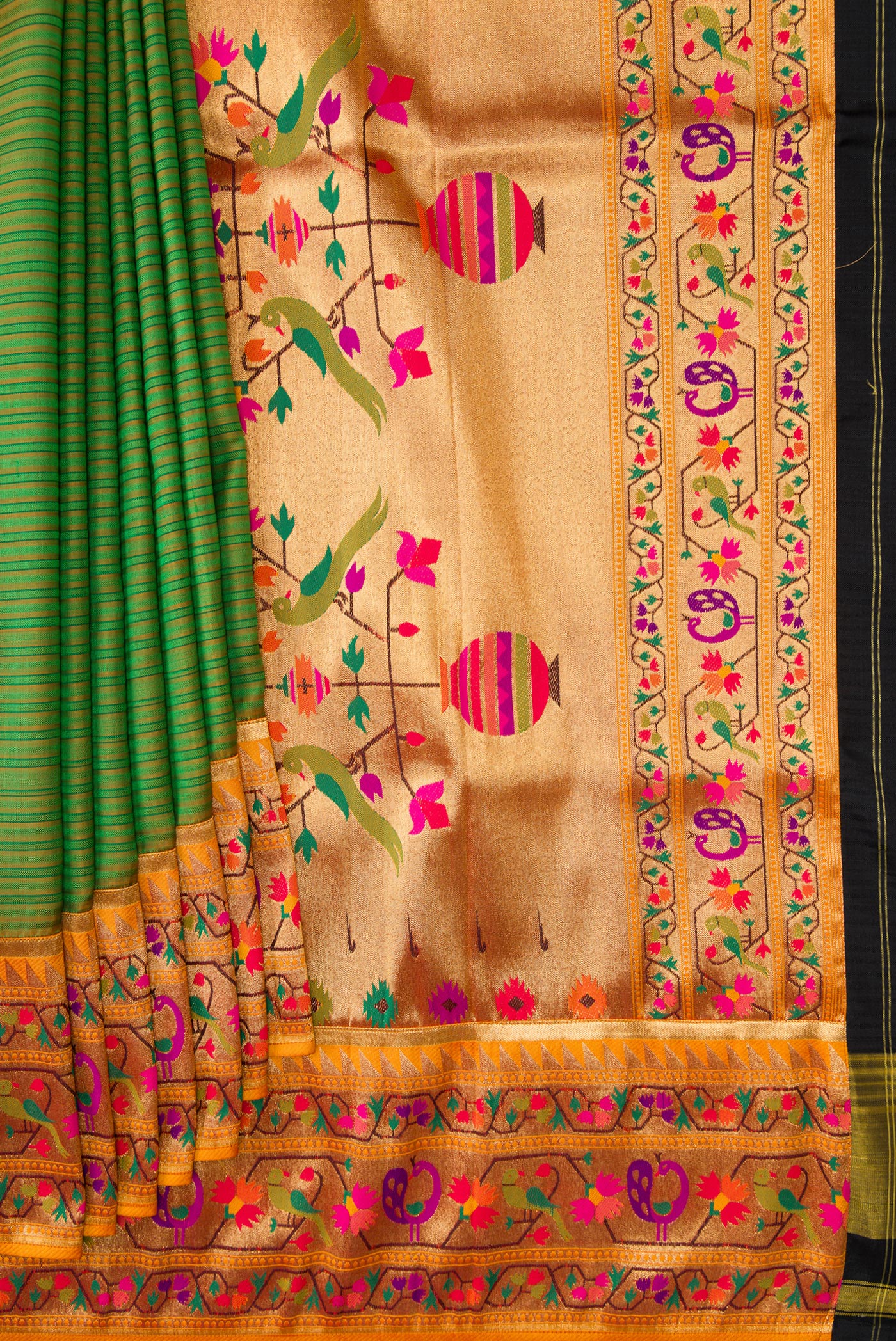 Green Dual Tone Rajkot Patola Silk Saree - Image 4