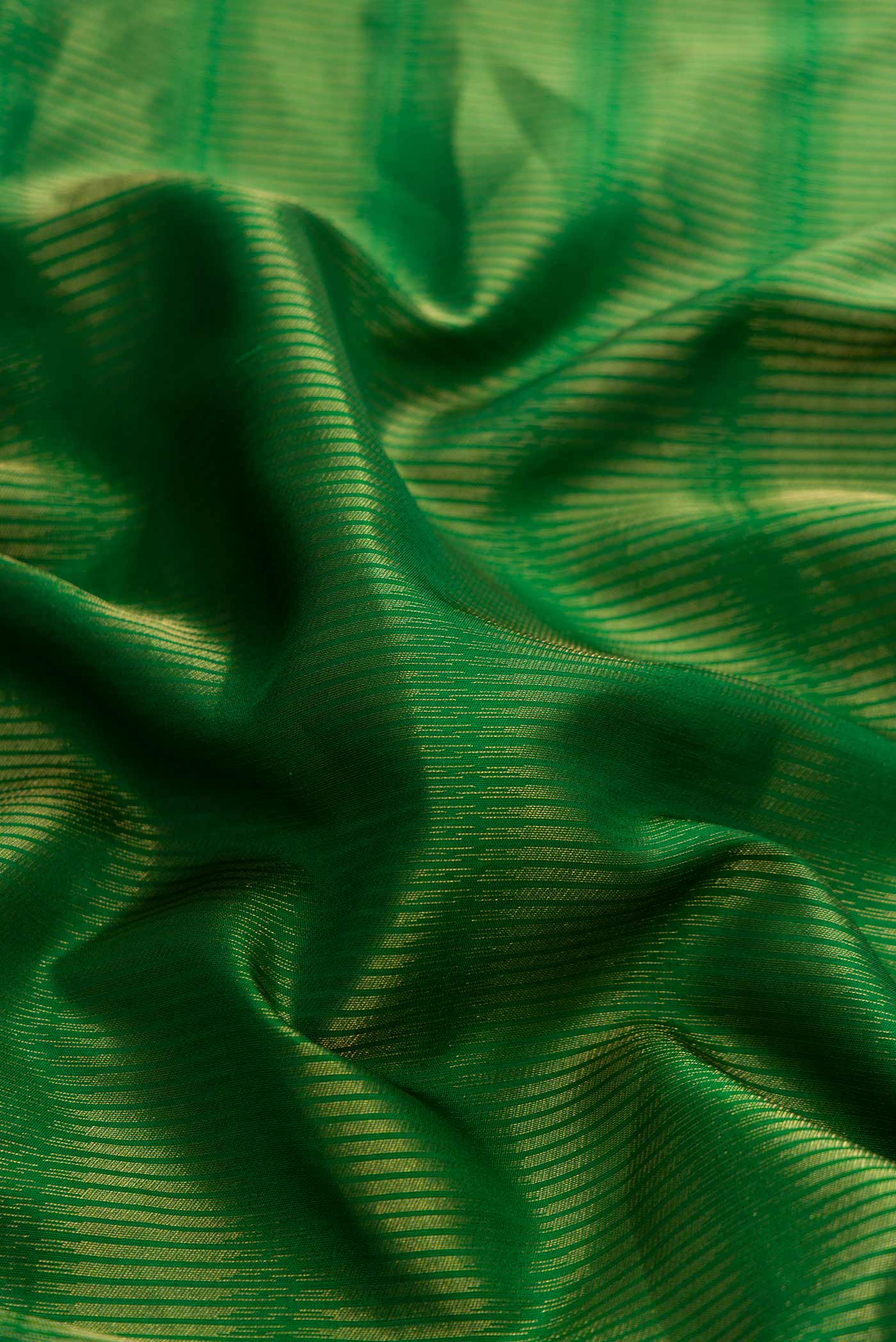 Green Dual Tone Soft Silk Saree - Image 2