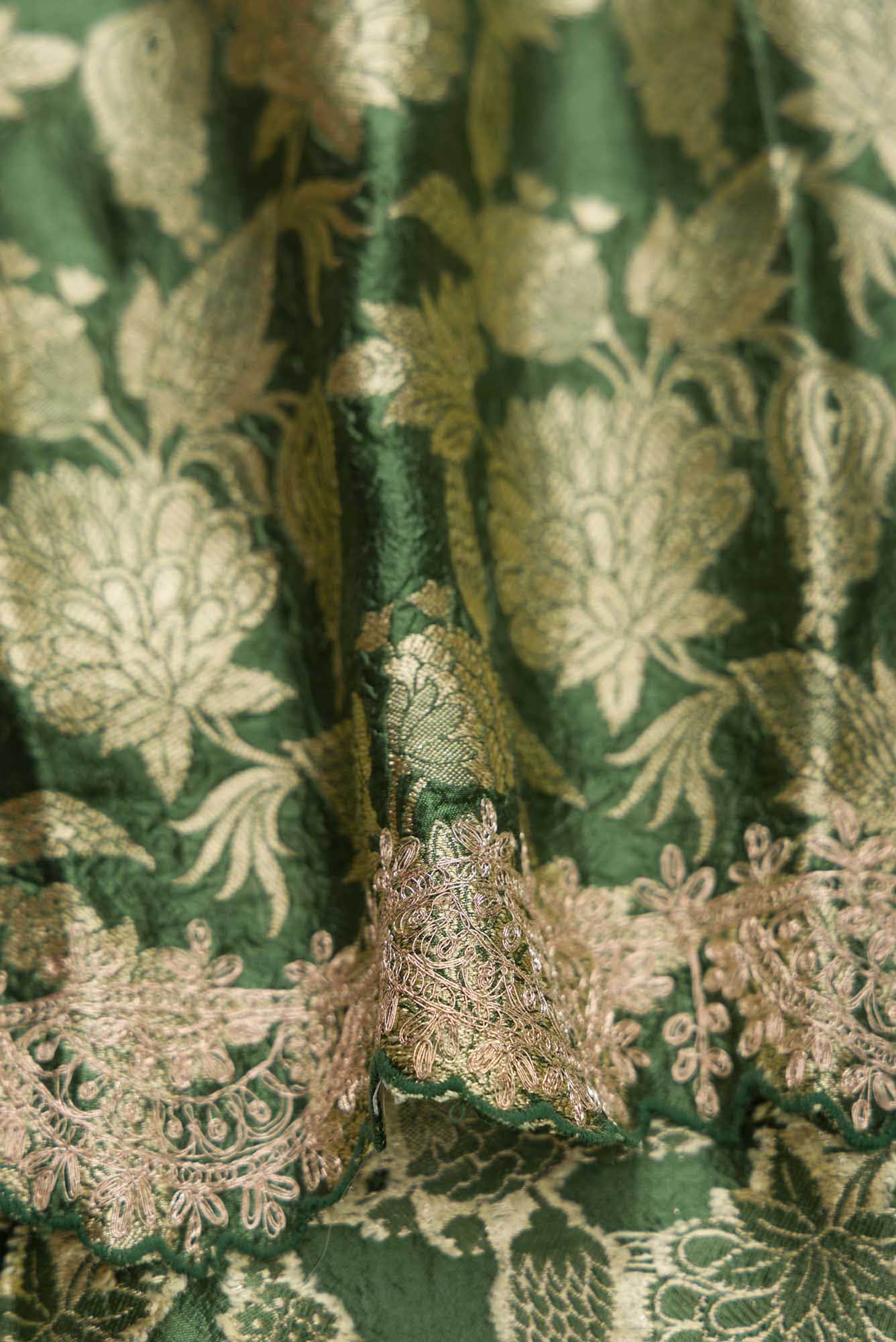 Green Dual Tone Tussar Silk Saree - Image 6