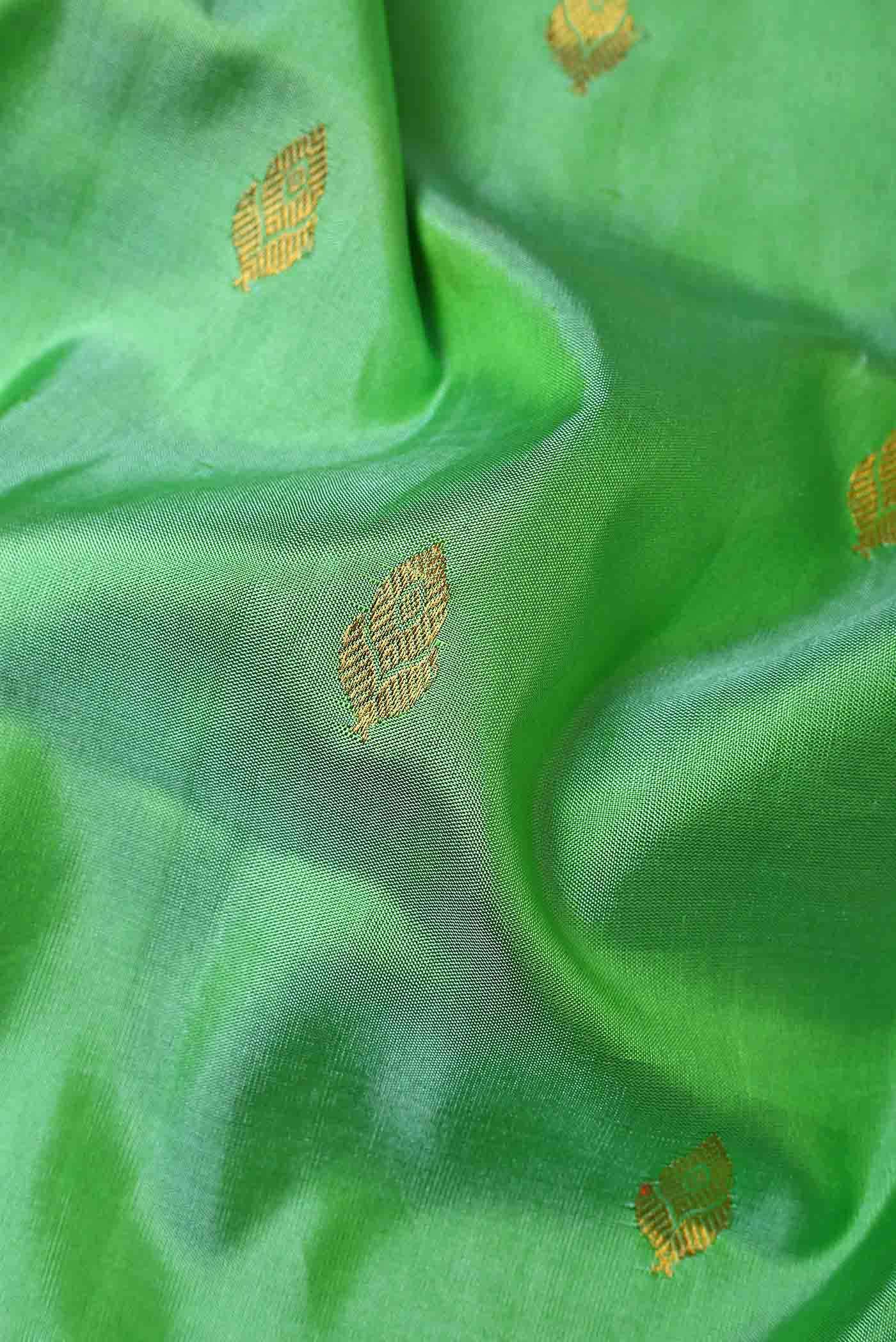 Green Gadwal Silk Saree - Image 3