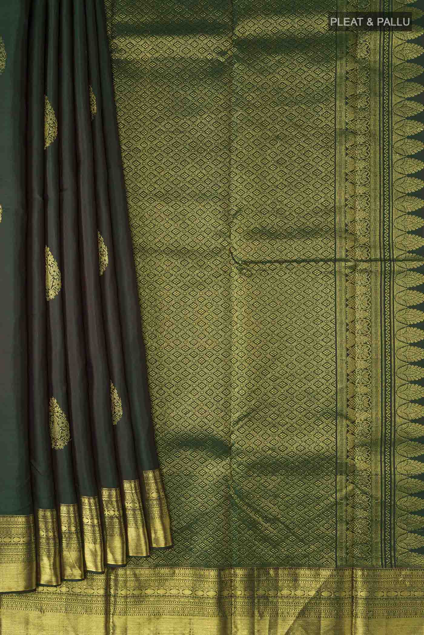 Green Kanjivaram Silk Saree - Image 4