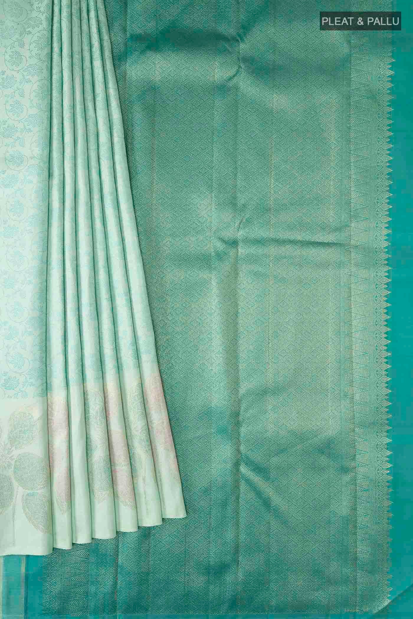 Green Kanchipuram Silk Saree - Image 4