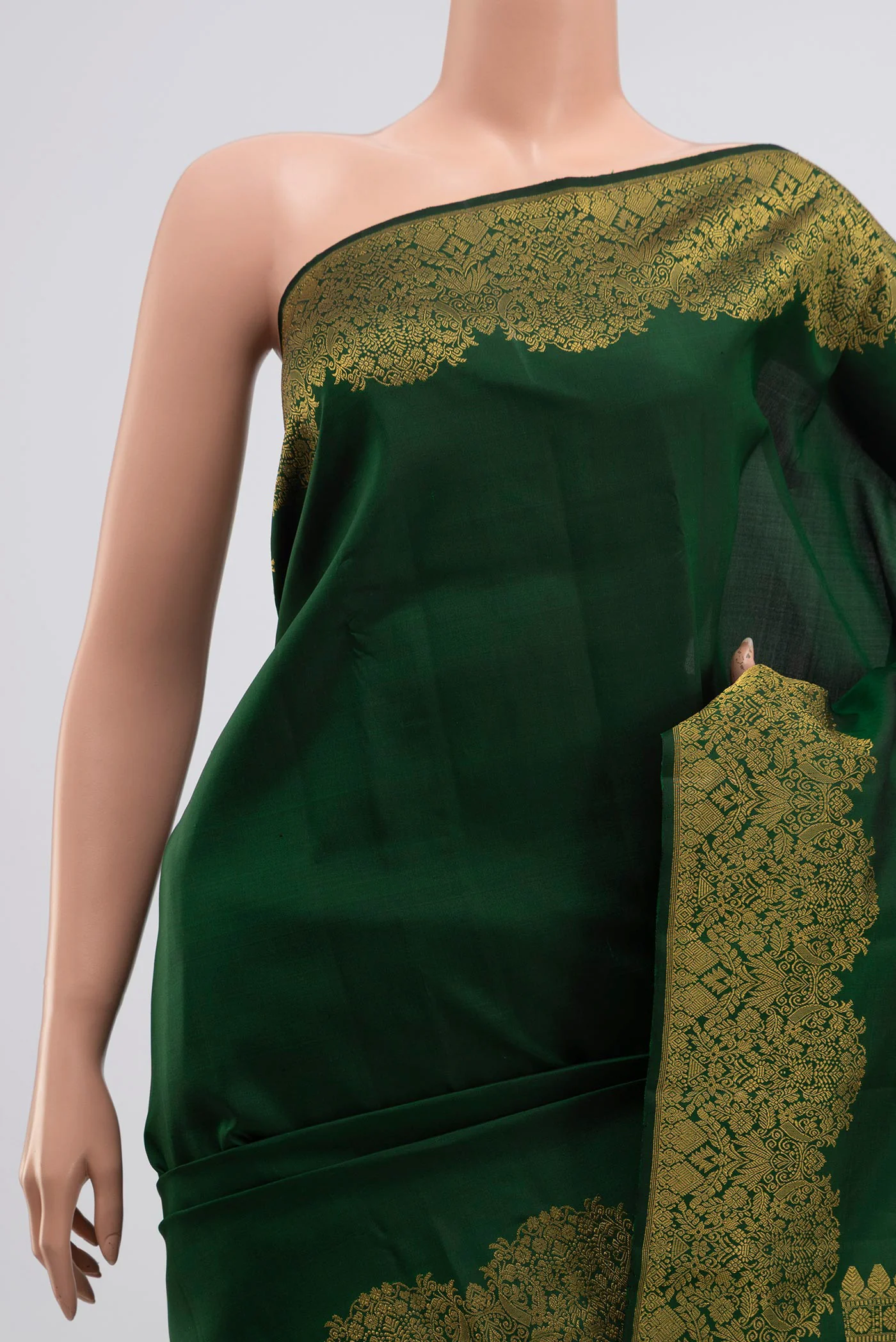 Bottle Green Kanchipuram Silk Saree - Image 2
