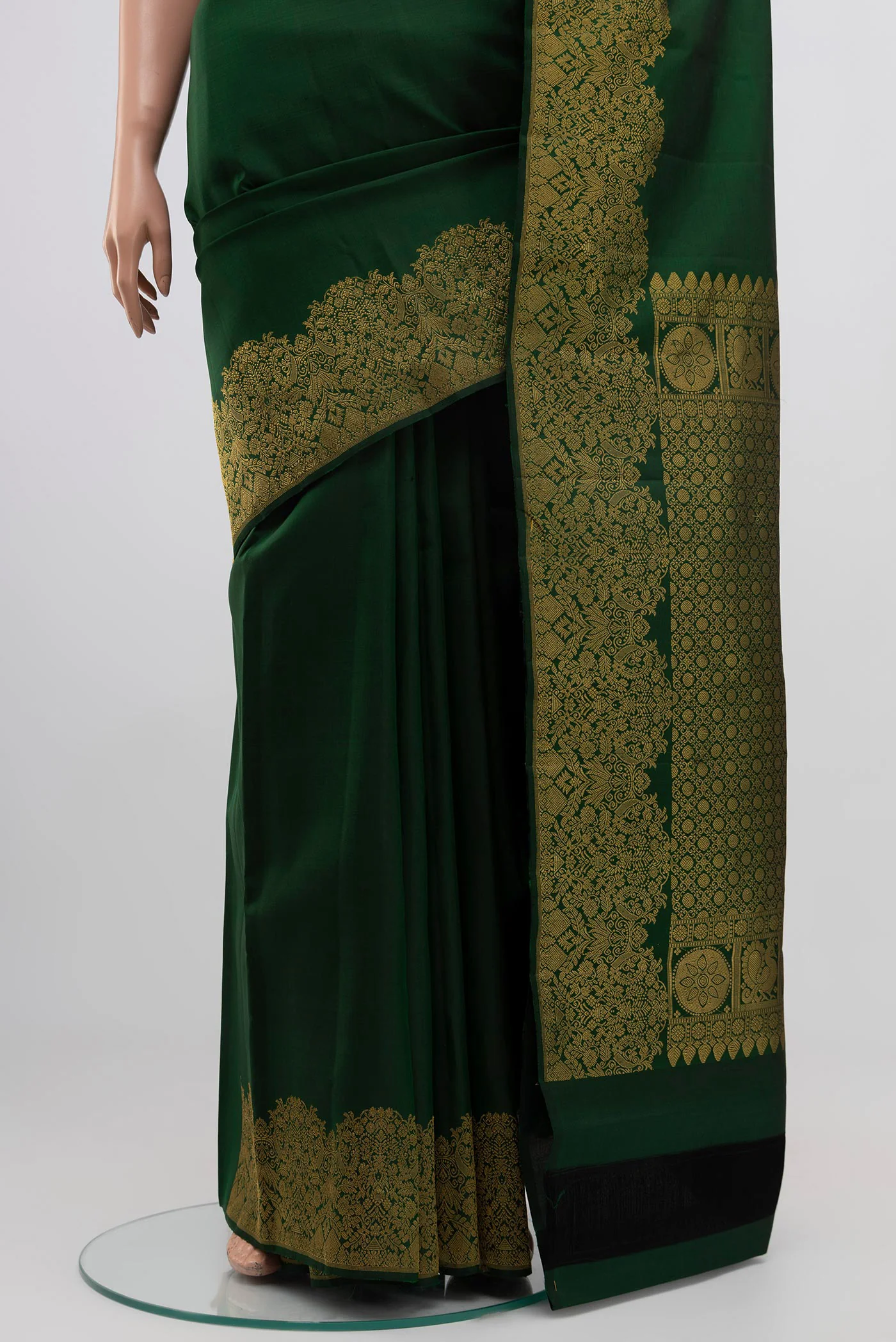 Bottle Green Kanchipuram Silk Saree - Image 3