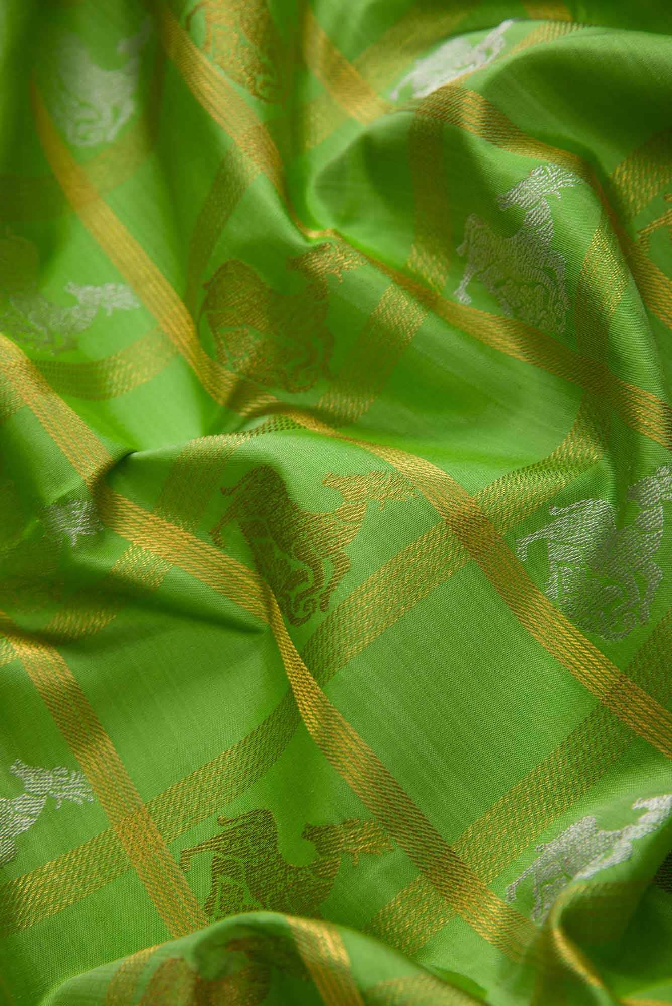 Pure Silk Pure Zari Green Dual Tone Kanjivaram Saree - Image 3