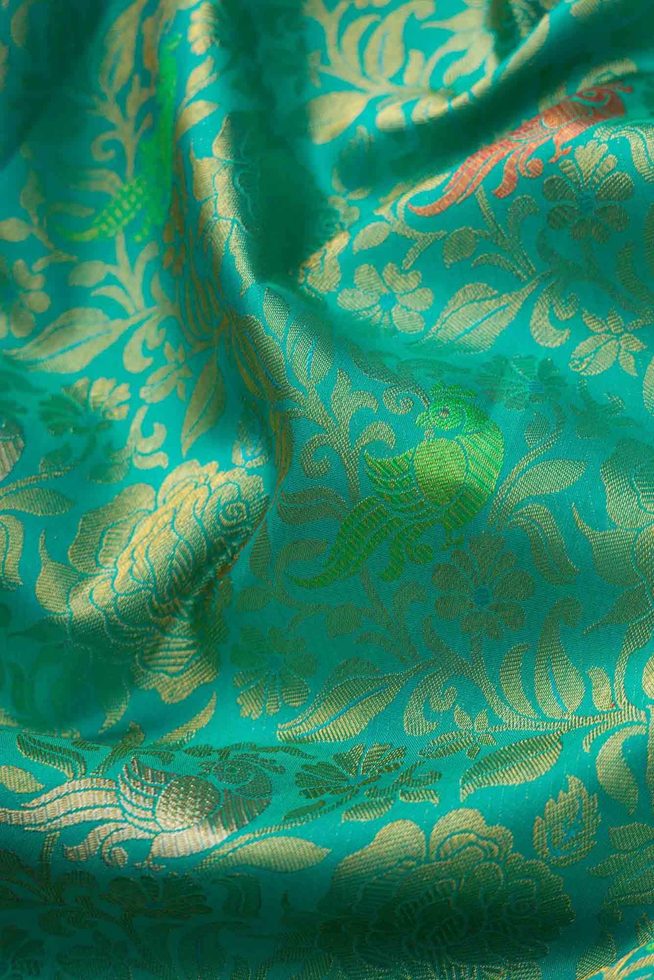 Pure Silk Pure Zari Green Dual Tone Kanjivaram Saree - Image 3
