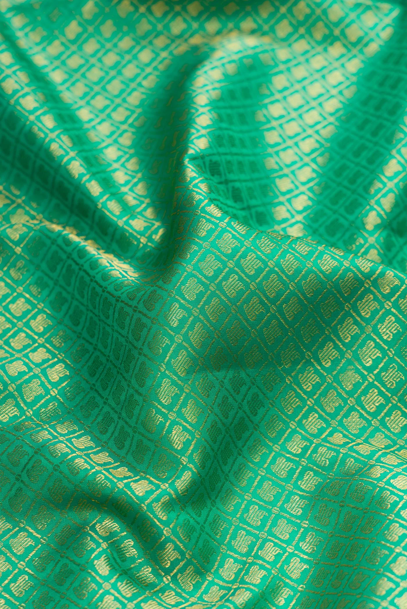 Green Kanchipuram Silk Saree - Image 2