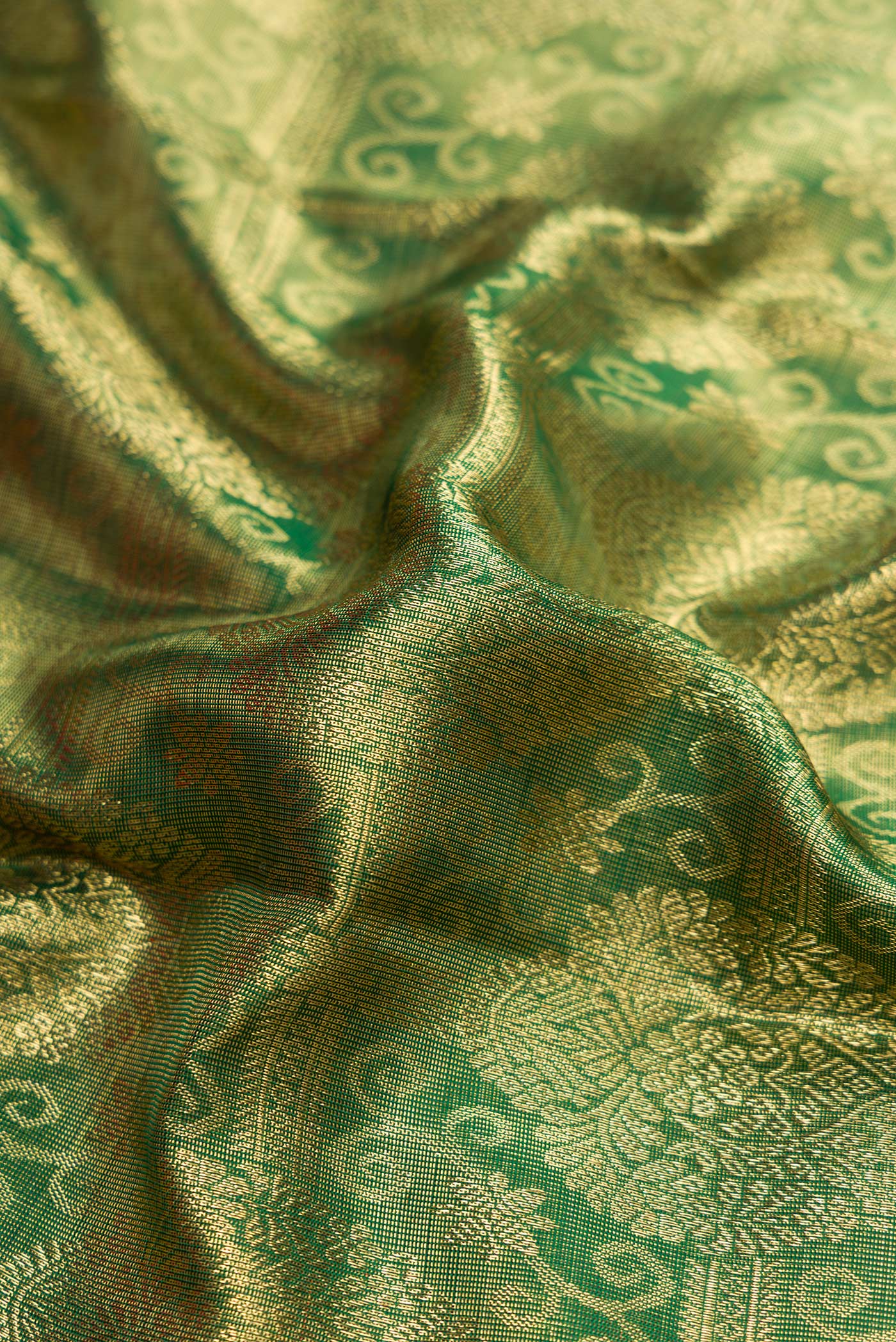 Green Kanchipuram Tissue Silk Saree - Image 2