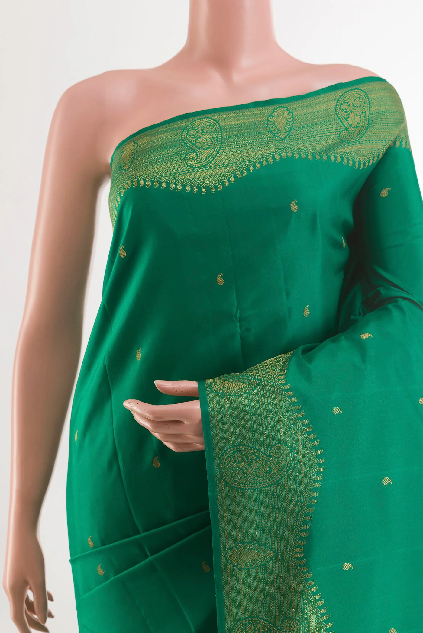 Green Kanjivaram Silk Saree - Image 2