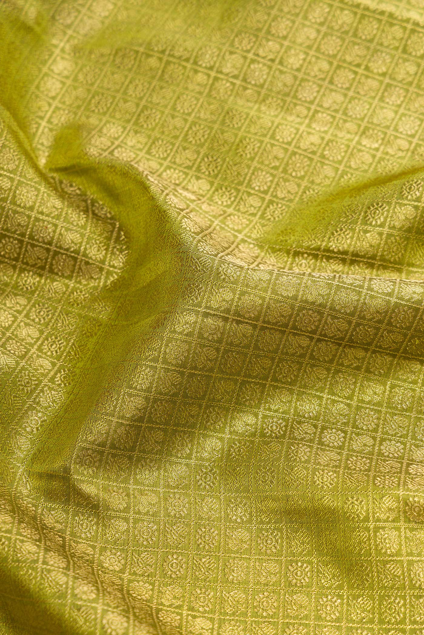 Pure Silk Pure Zari Green Kanjivaram Saree - Image 2