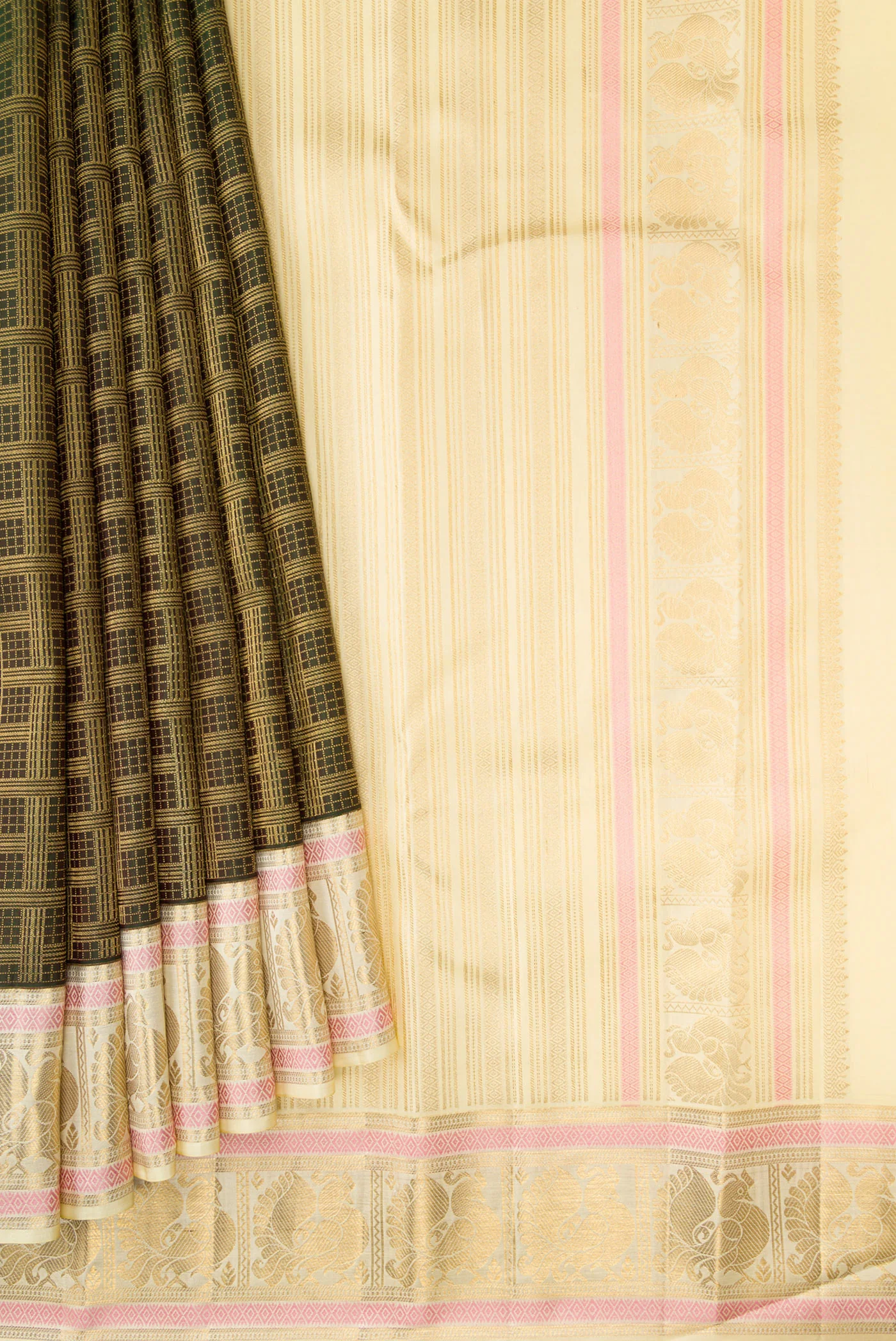 Green Kanjivaram Silk Saree - Image 4