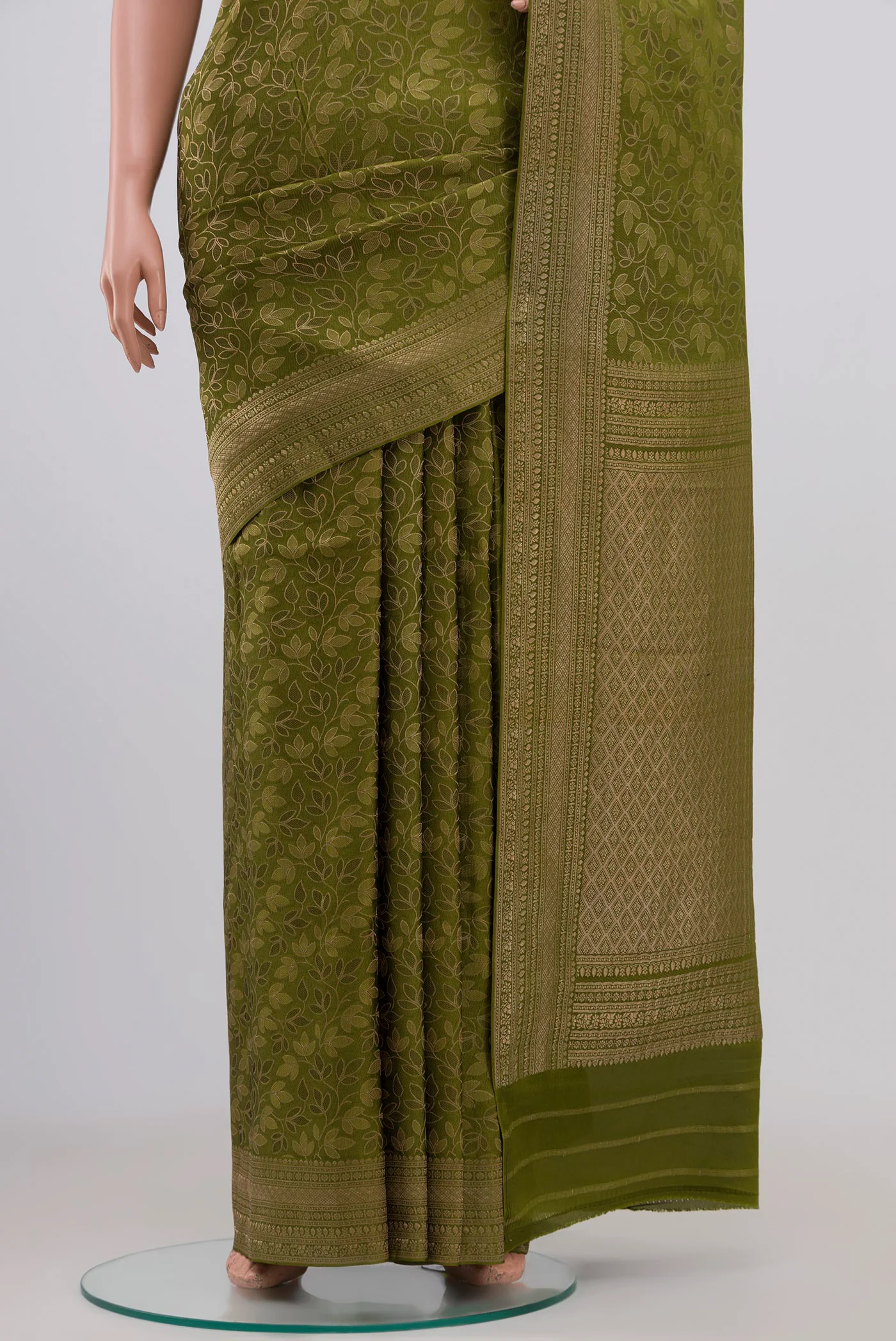 Mehandi Green Mysore Crepe Saree - Image 3