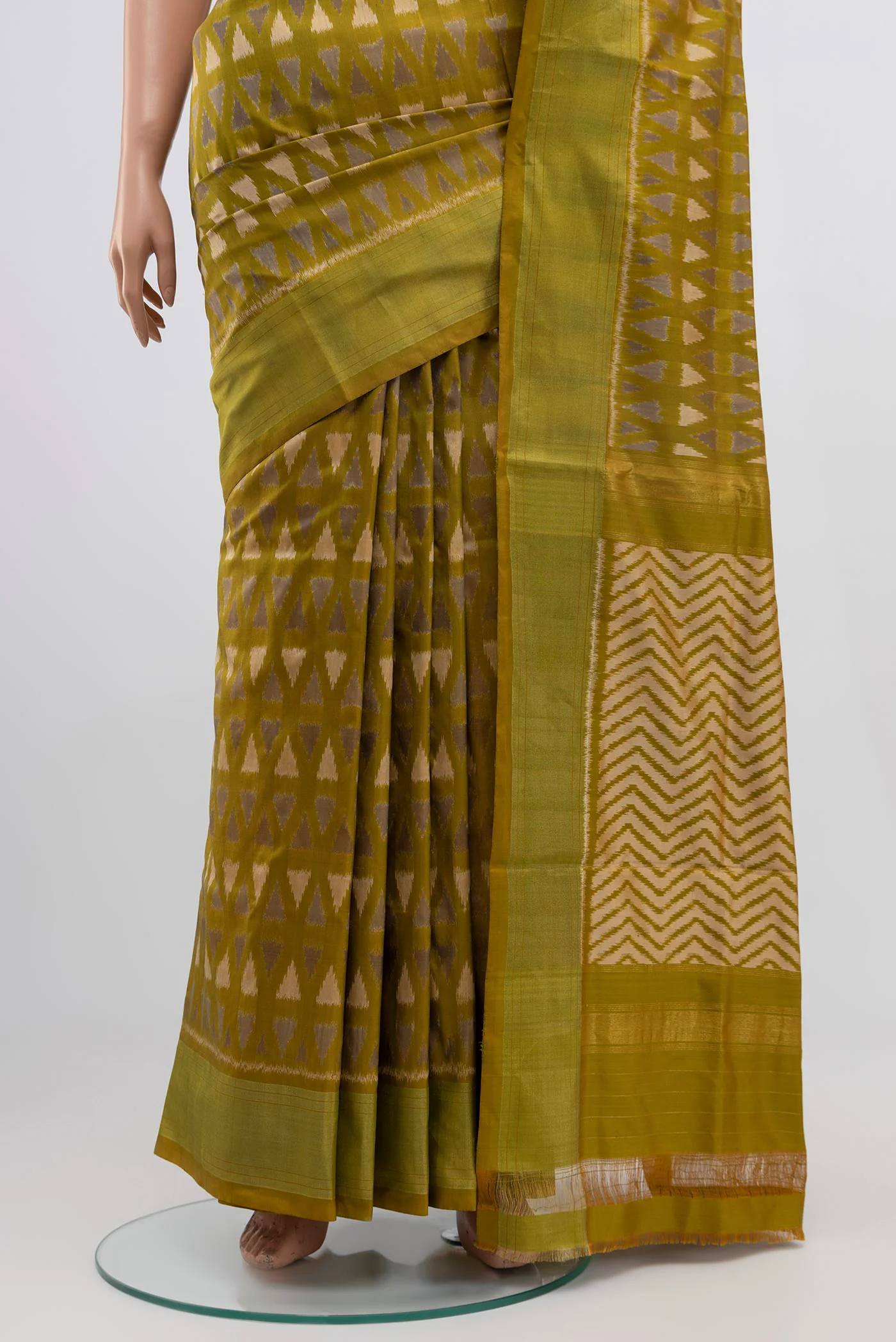 Mehandi Green Pochampally Silk Saree - Image 3