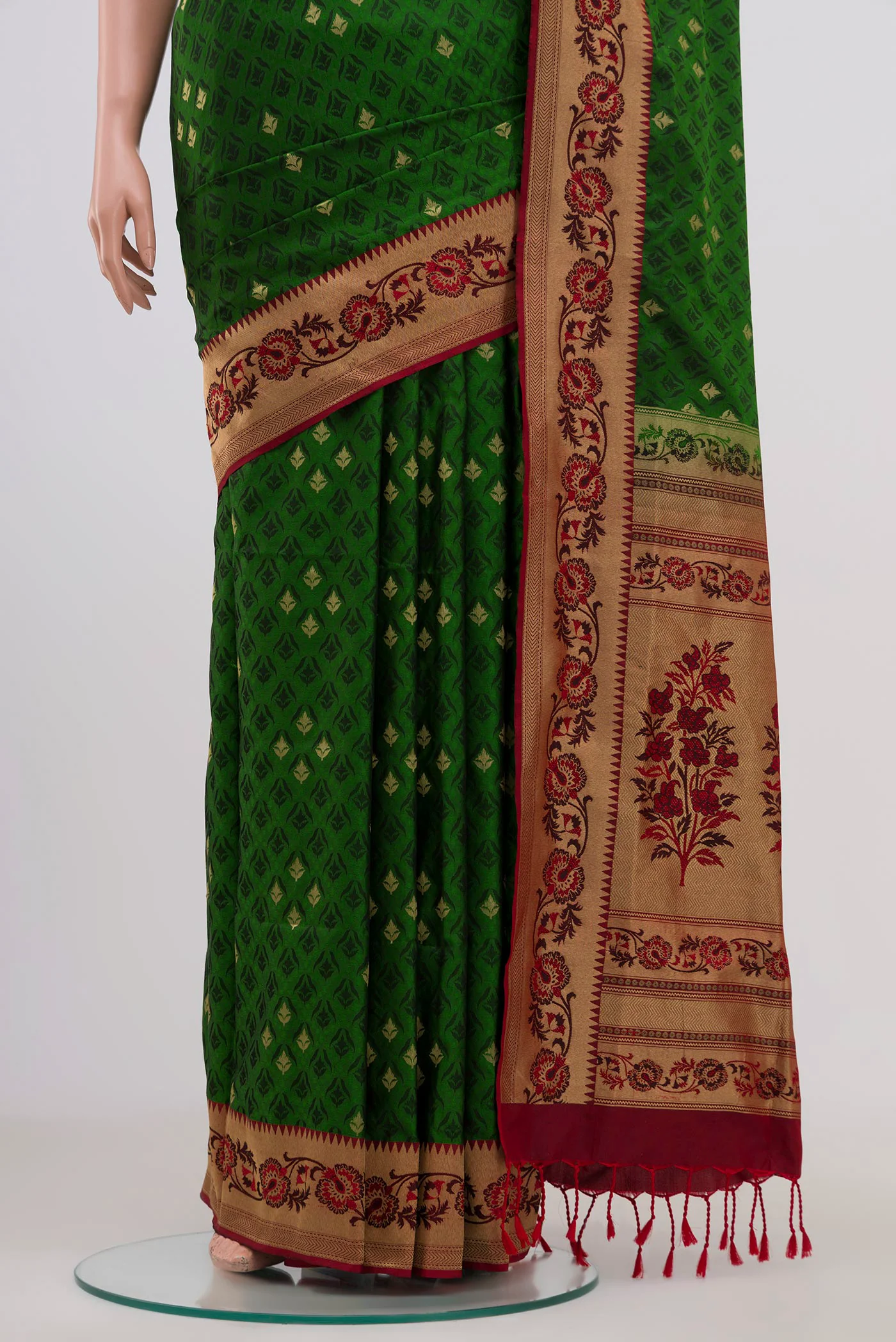 Green Soft Silk Saree - Image 3