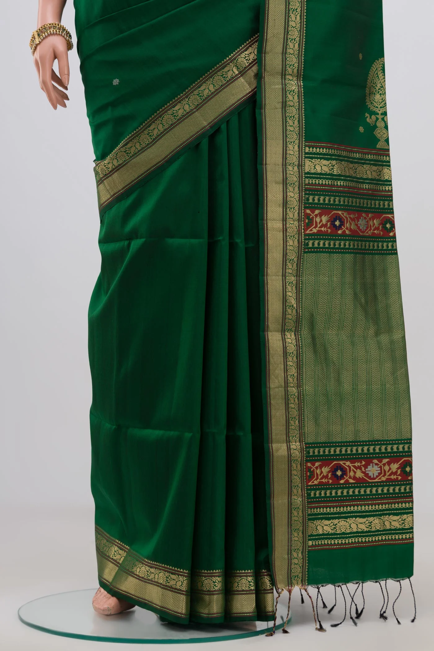 Green Soft Silk Saree - Image 3
