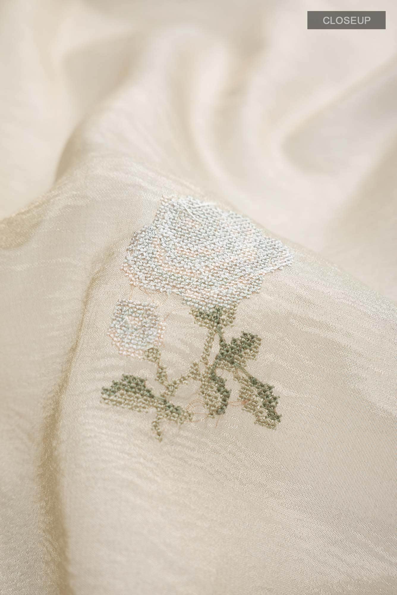 Green Tissue Silk Saree - Image 2