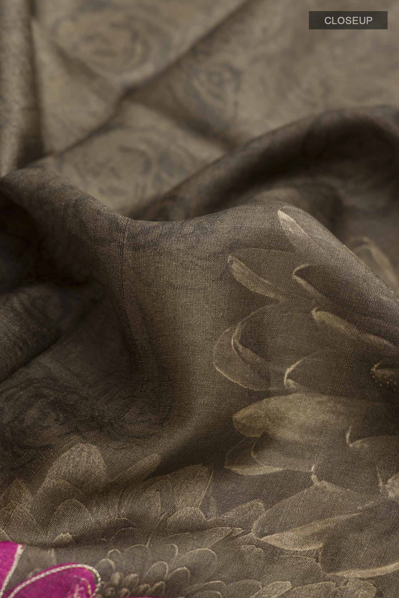 Green Tussar Silk Saree - Image 2