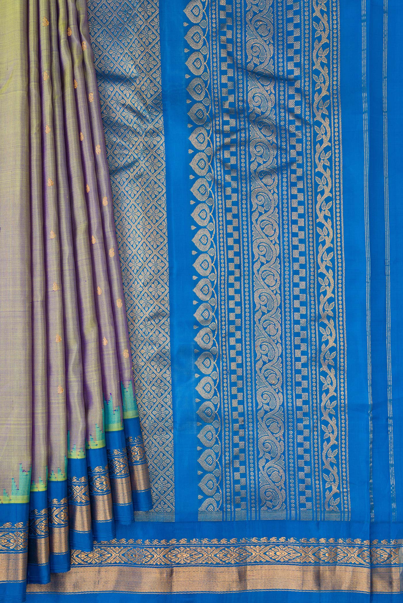 Green with Sky Blue Color Gadwal Silk Saree - Image 4
